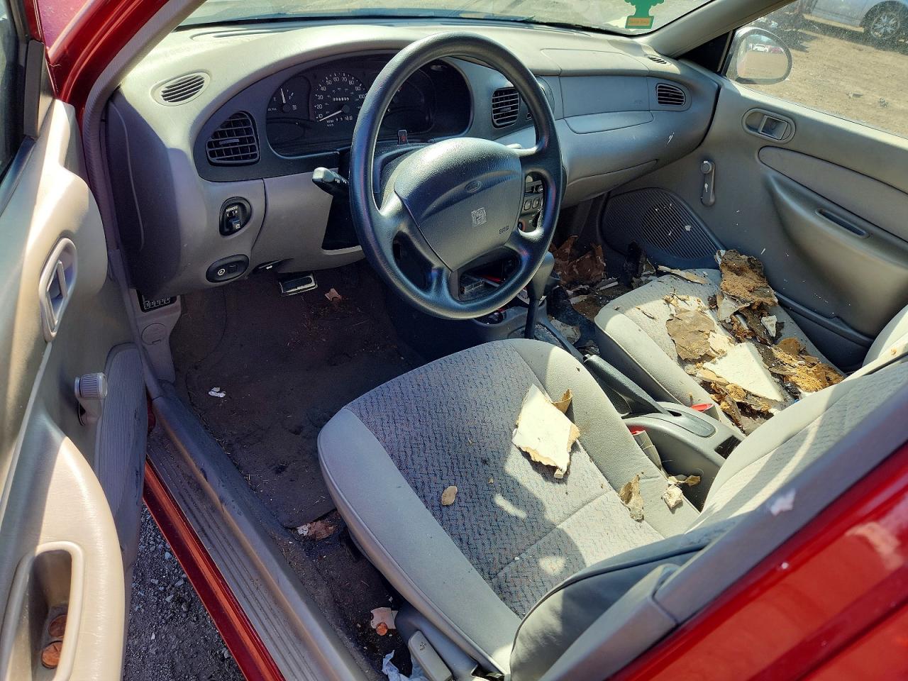 1998 Ford Escort Se Burgundy vin: 1FAFP15P1WW240624