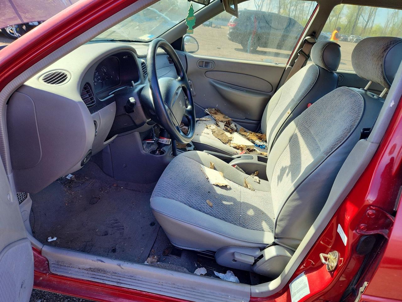 1998 Ford Escort Se Burgundy vin: 1FAFP15P1WW240624