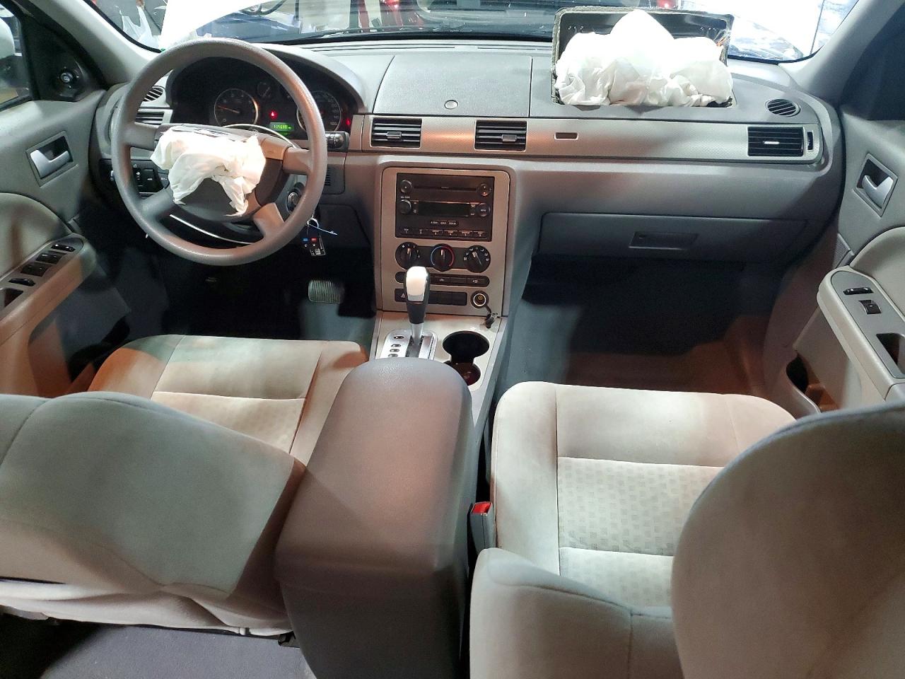 2005 Ford Five Hundred Se White vin: 1FAFP23105G177447