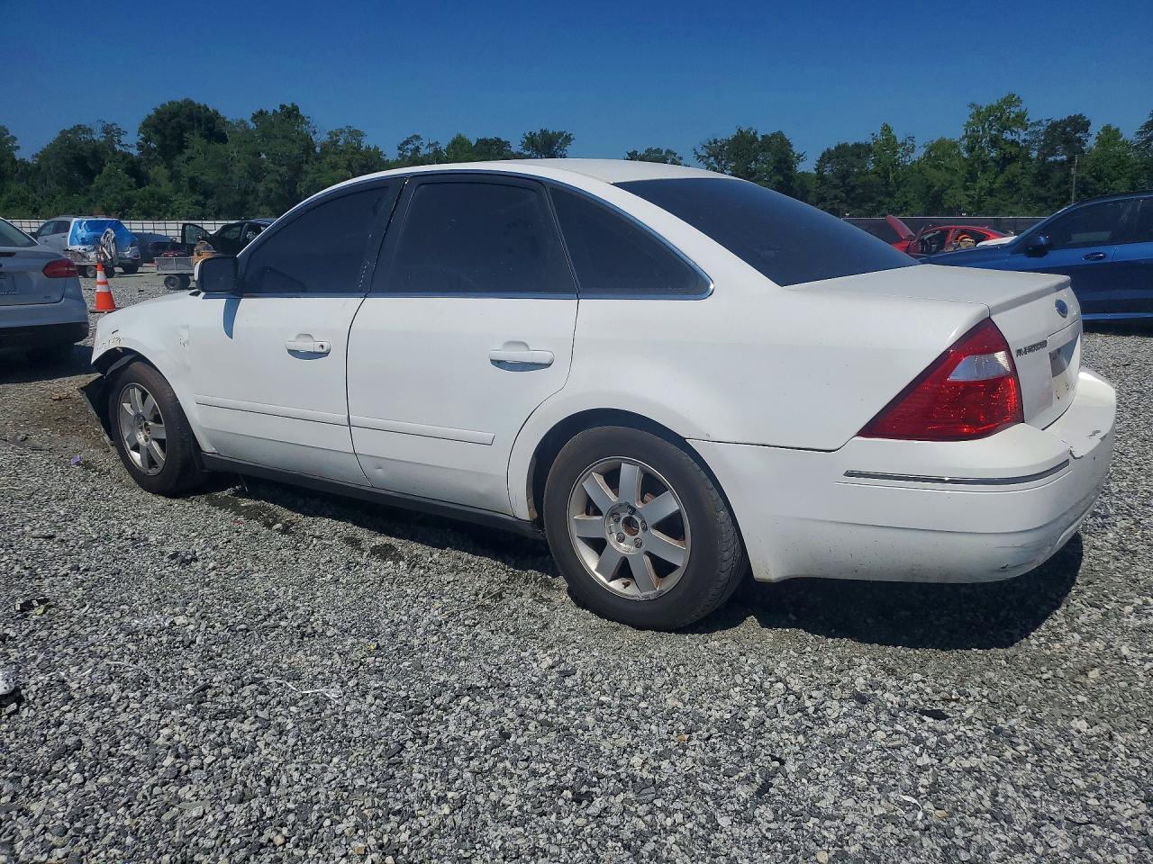 2006 Ford Five Hundred Se White vin: 1FAFP23116G107585
