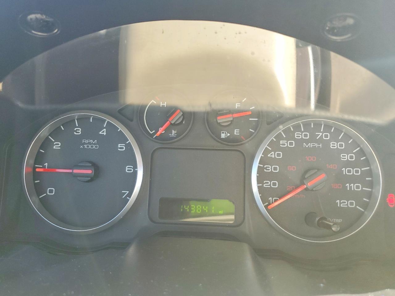 2005 Ford Five Hundred Se Бордовый vin: 1FAFP23135G135774