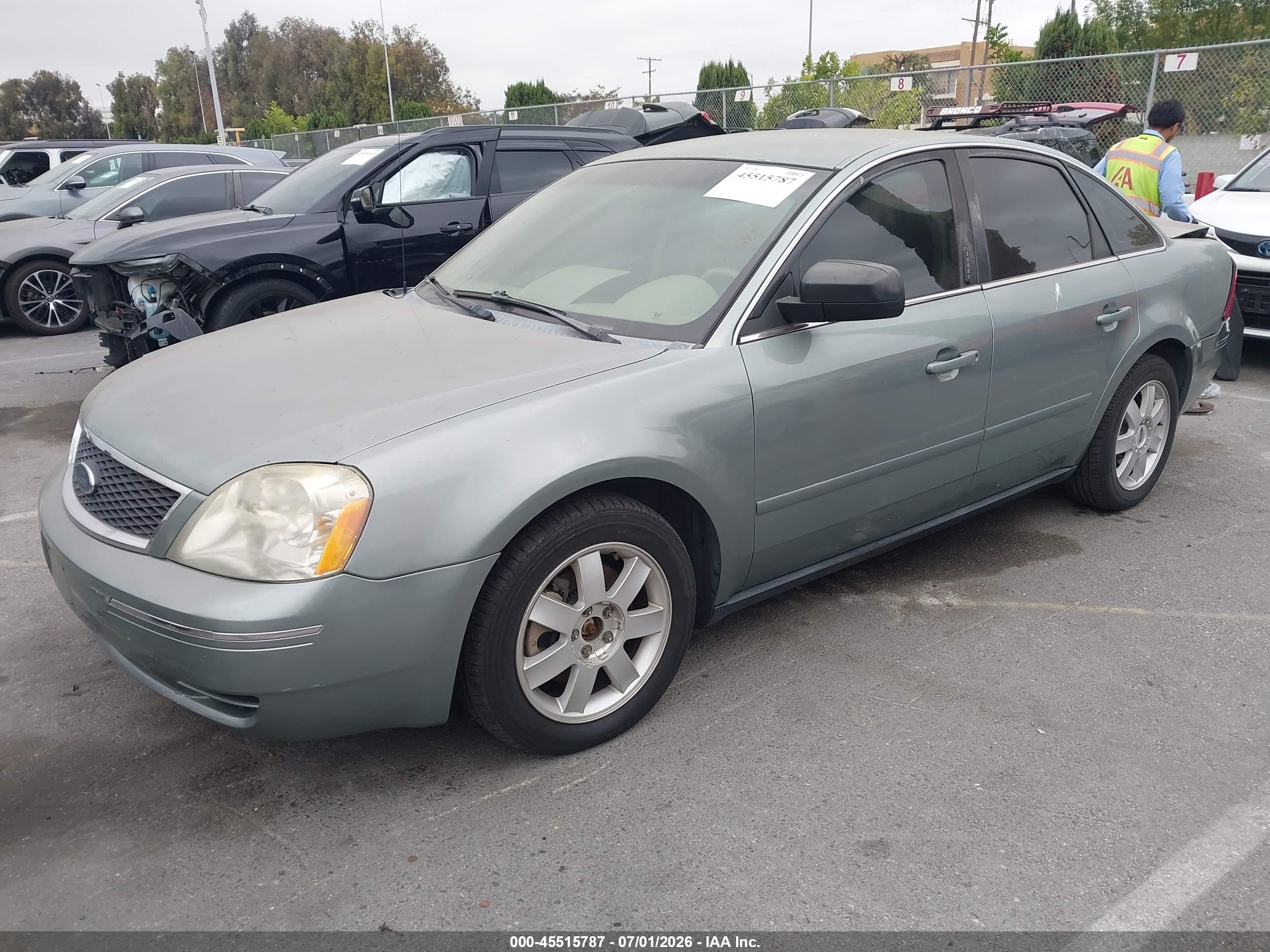 2005 Ford Five Hundred Se Green vin: 1FAFP23145G107756