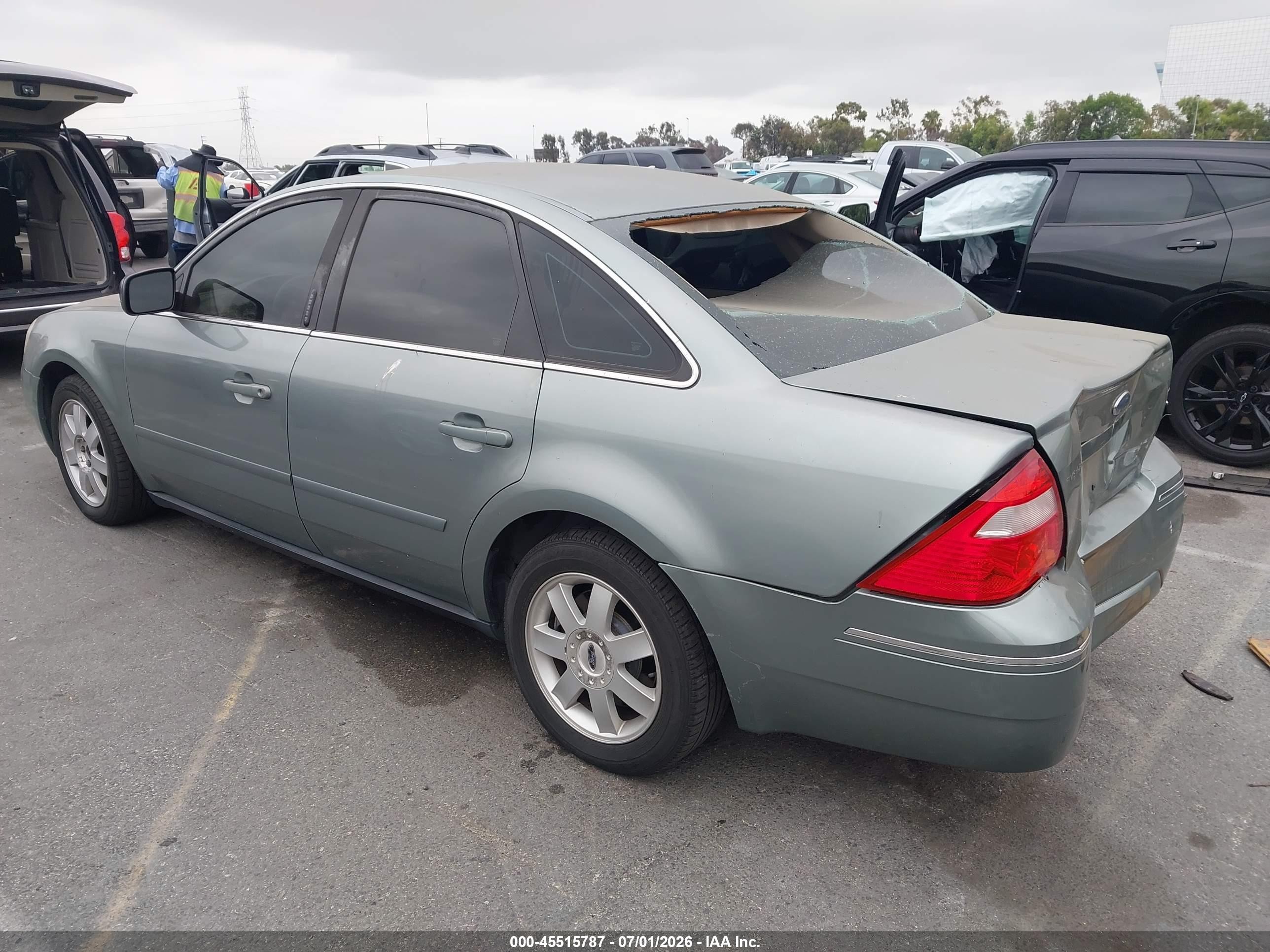 2005 Ford Five Hundred Se Green vin: 1FAFP23145G107756