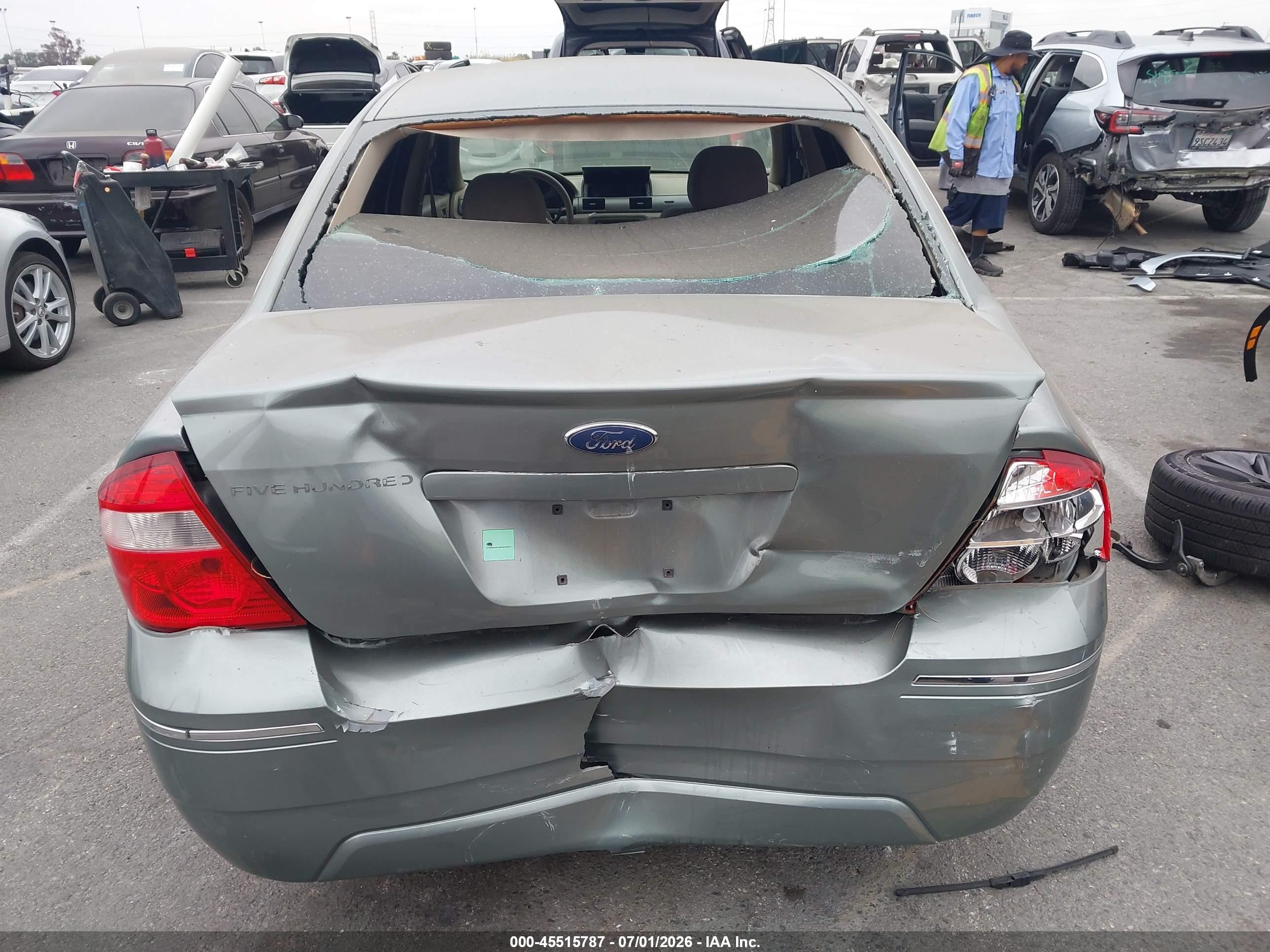 2005 Ford Five Hundred Se Green vin: 1FAFP23145G107756