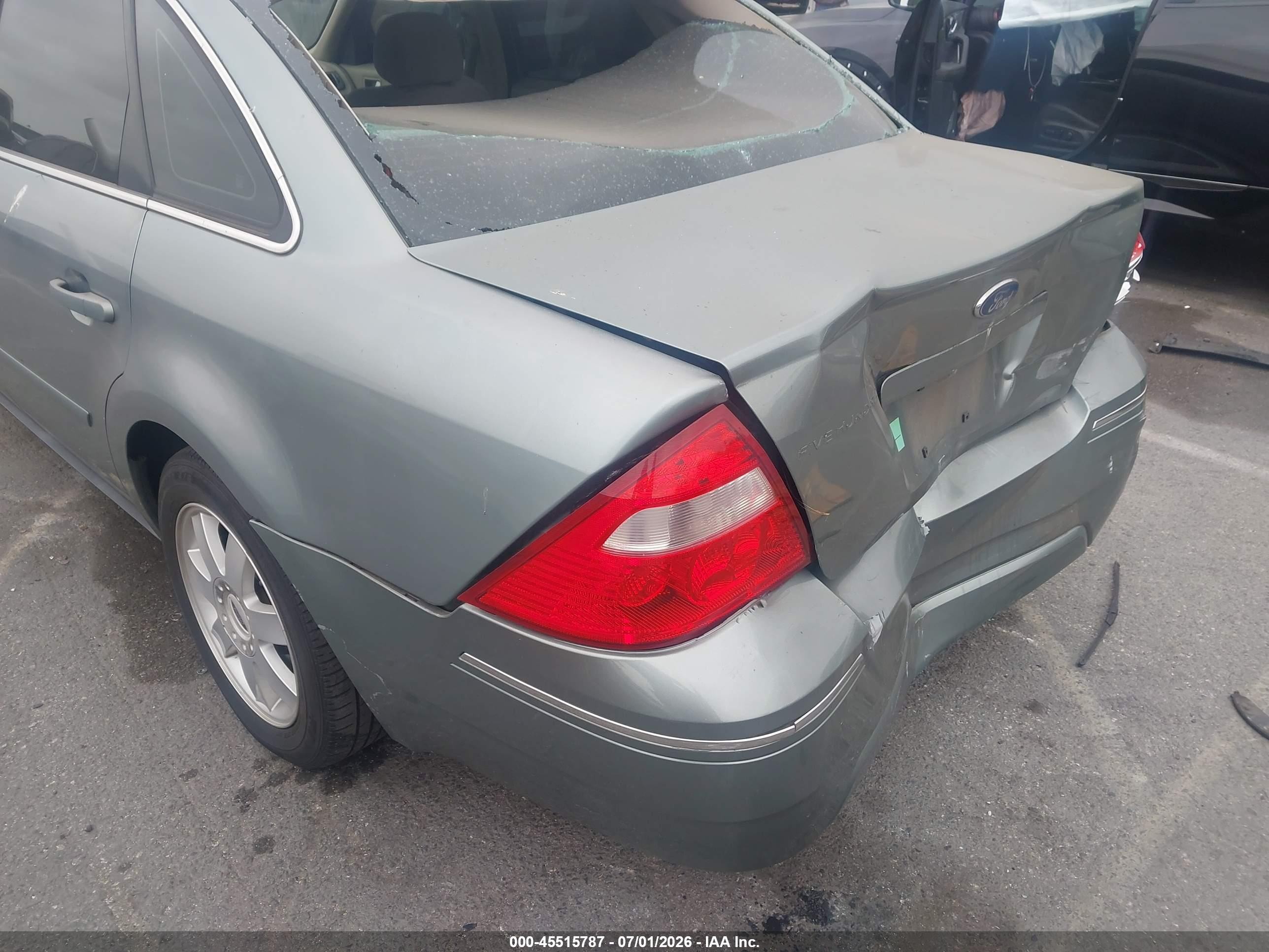 2005 Ford Five Hundred Se Green vin: 1FAFP23145G107756