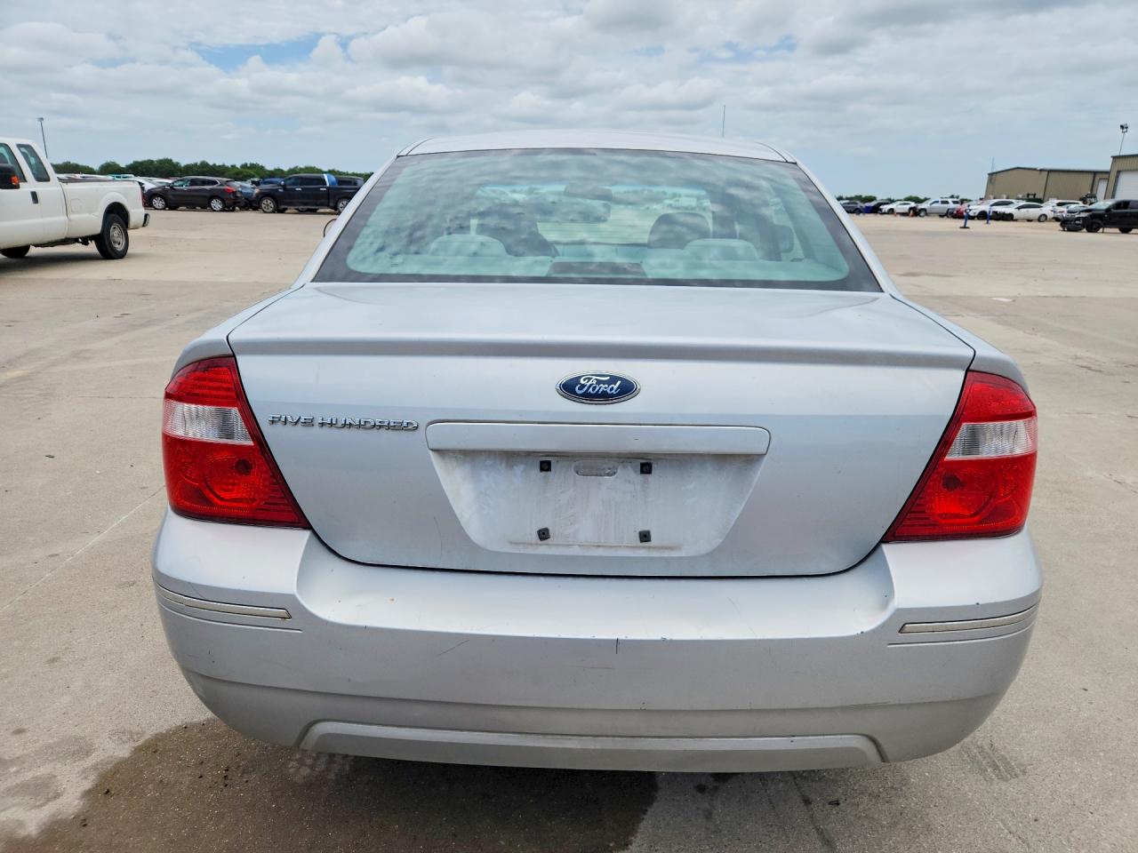 2005 Ford Five Hundred Se Silver vin: 1FAFP23165G156652
