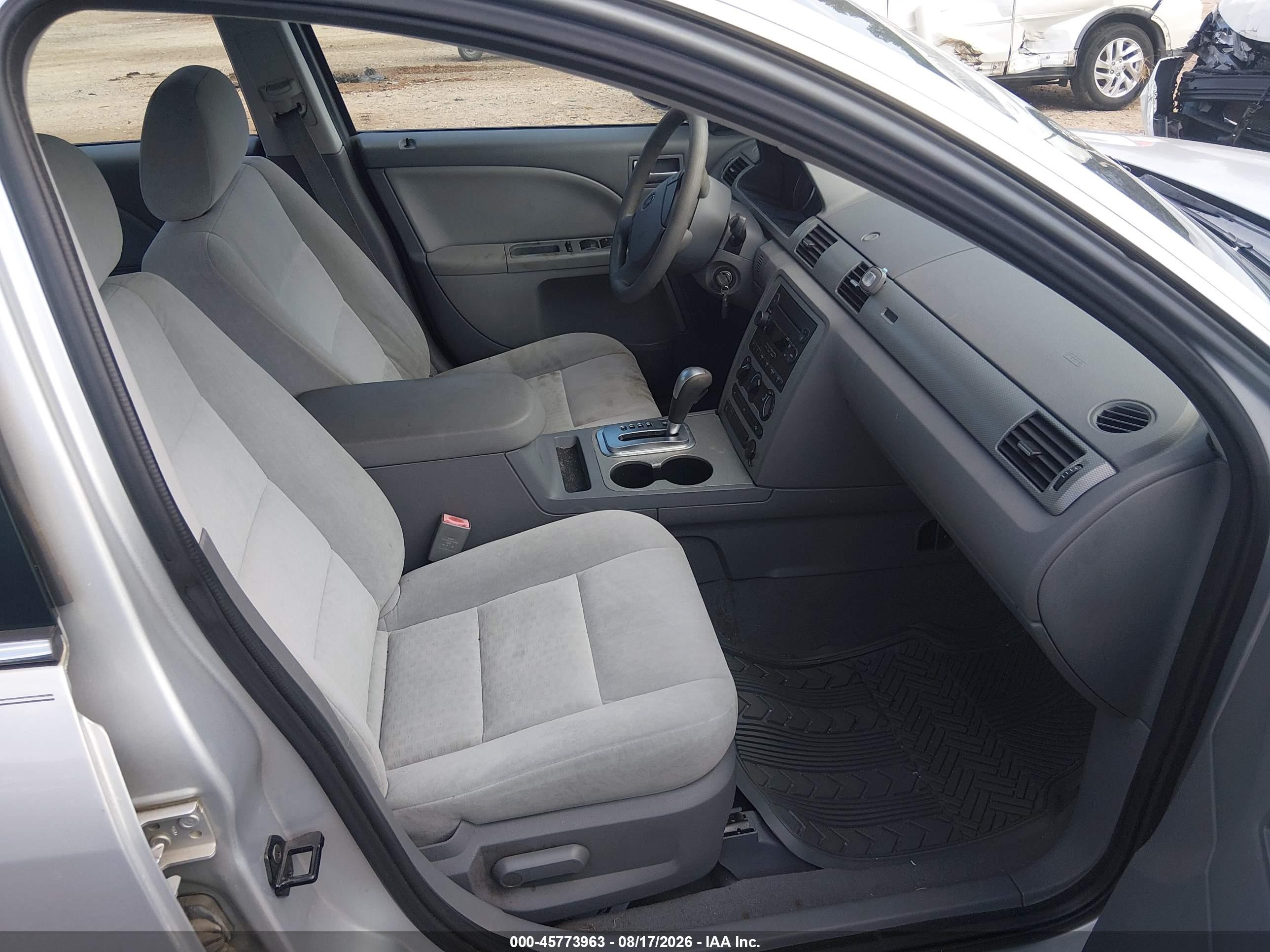 2005 Ford Five Hundred Se Серебряный vin: 1FAFP23175G163481