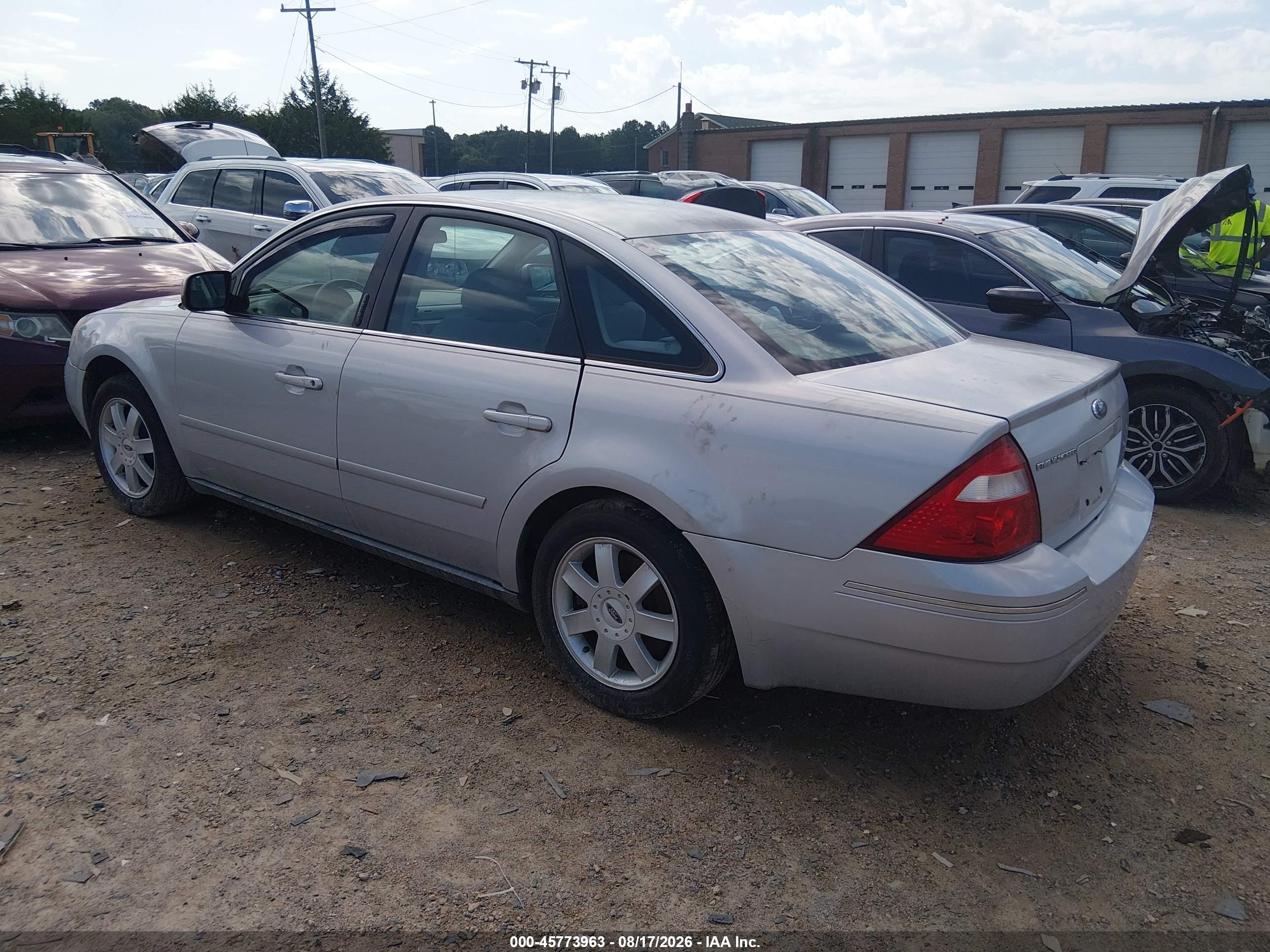 2005 Ford Five Hundred Se Серебряный vin: 1FAFP23175G163481
