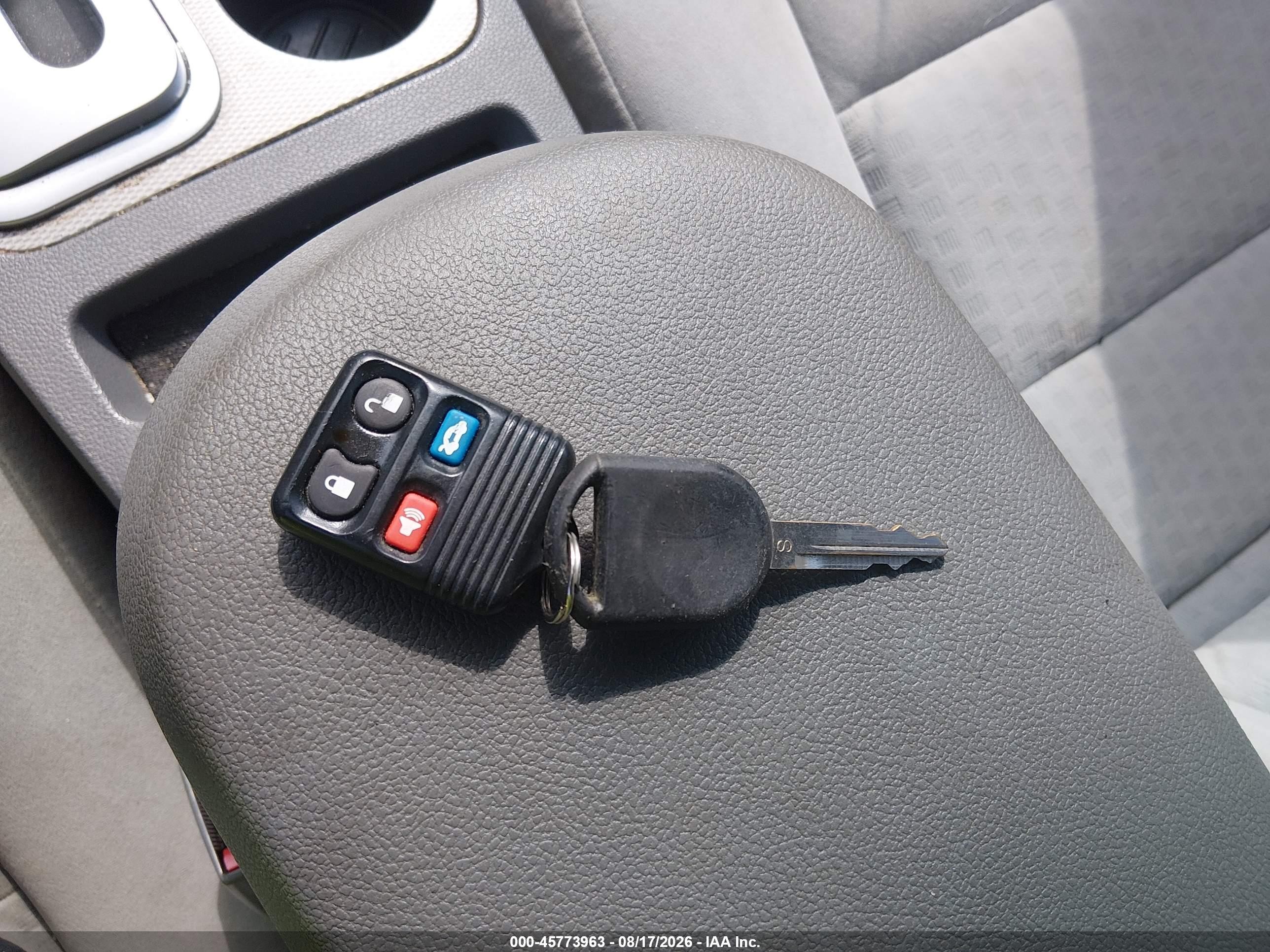 2005 Ford Five Hundred Se Серебряный vin: 1FAFP23175G163481