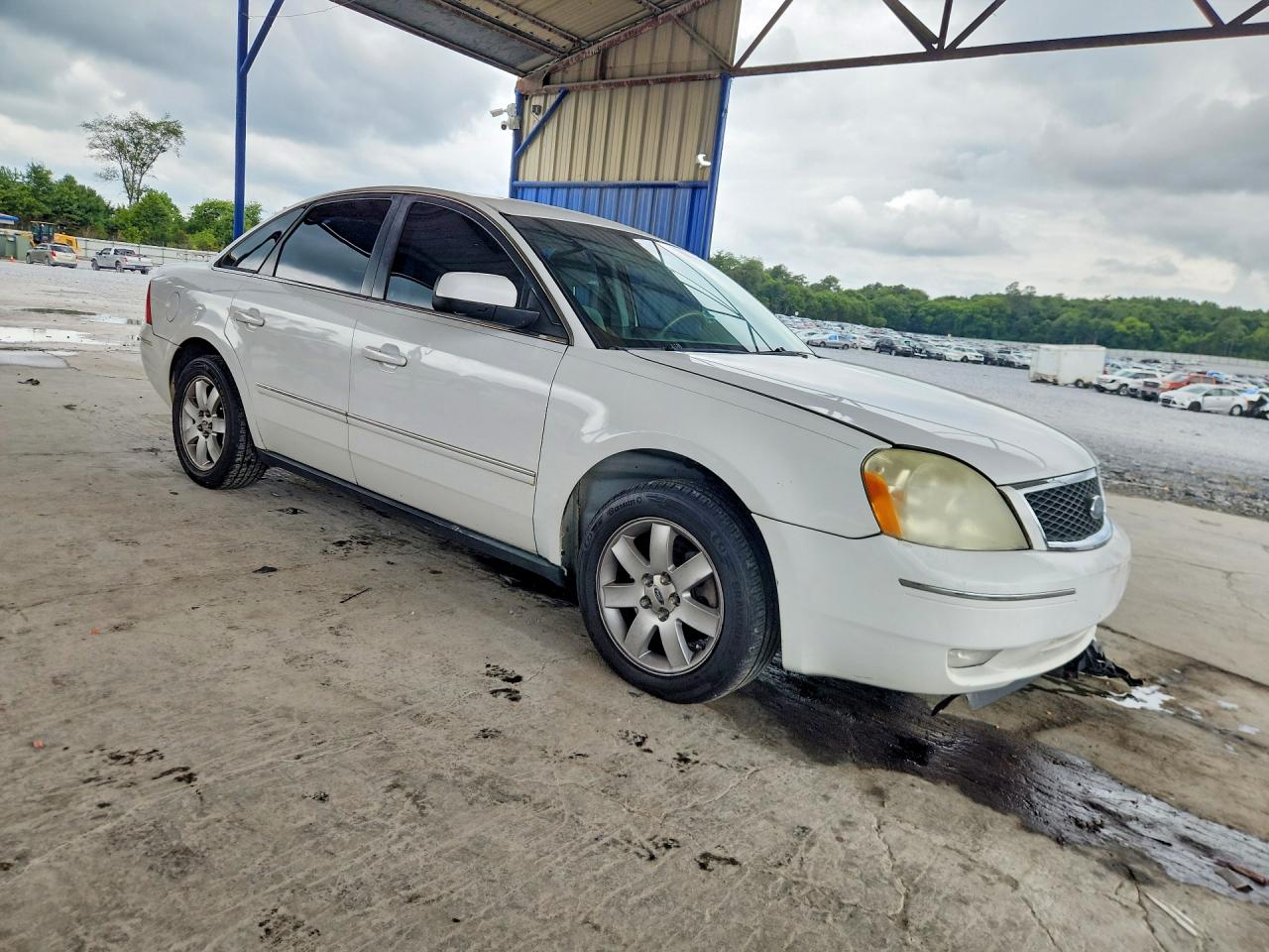 2005 Ford Five Hundred Sel White vin: 1FAFP24105G128117