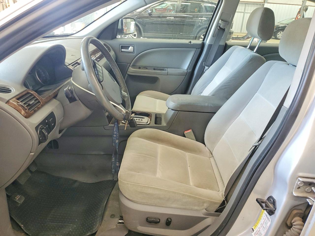 2005 Ford Five Hundred Sel Silver vin: 1FAFP24155G133992