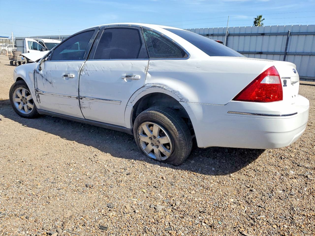 2005 Ford Five Hundred Sel Белый vin: 1FAFP24165G136237