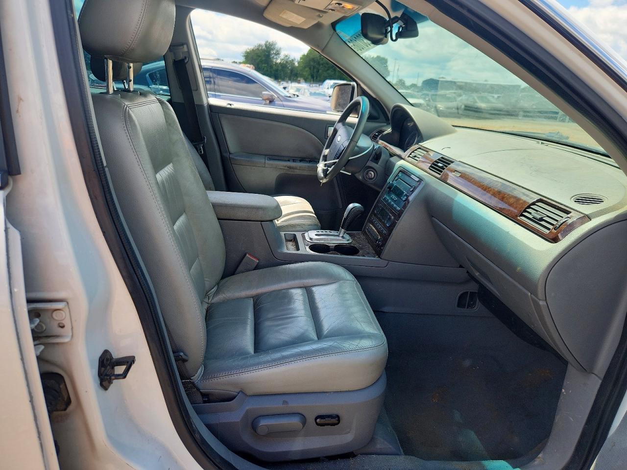 2006 Ford Five Hundred Sel White vin: 1FAFP24166G160376