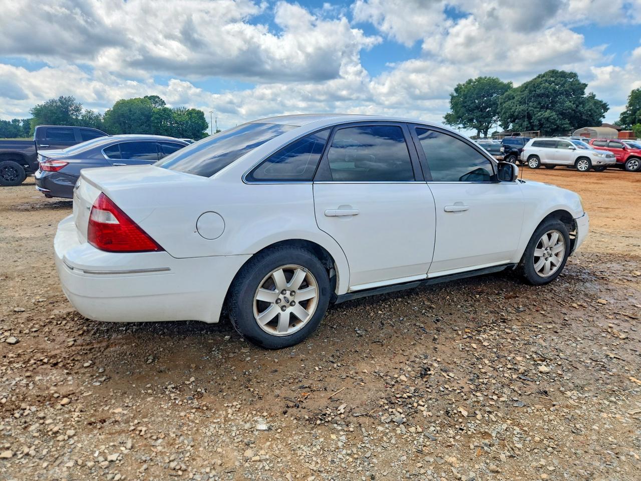 2006 Ford Five Hundred Sel White vin: 1FAFP24166G160376