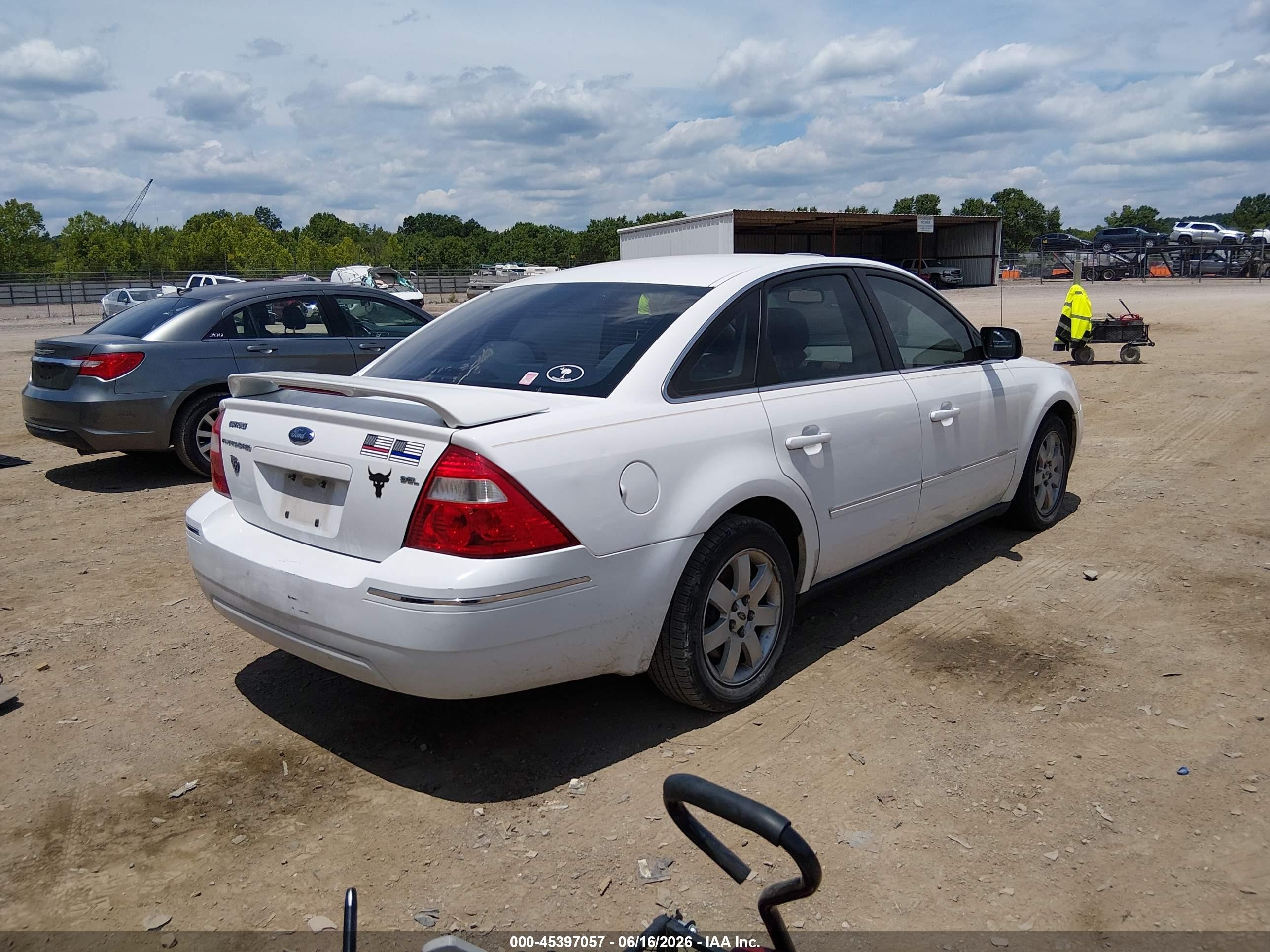 2006 Ford Five Hundred Sel White vin: 1FAFP24176G147233