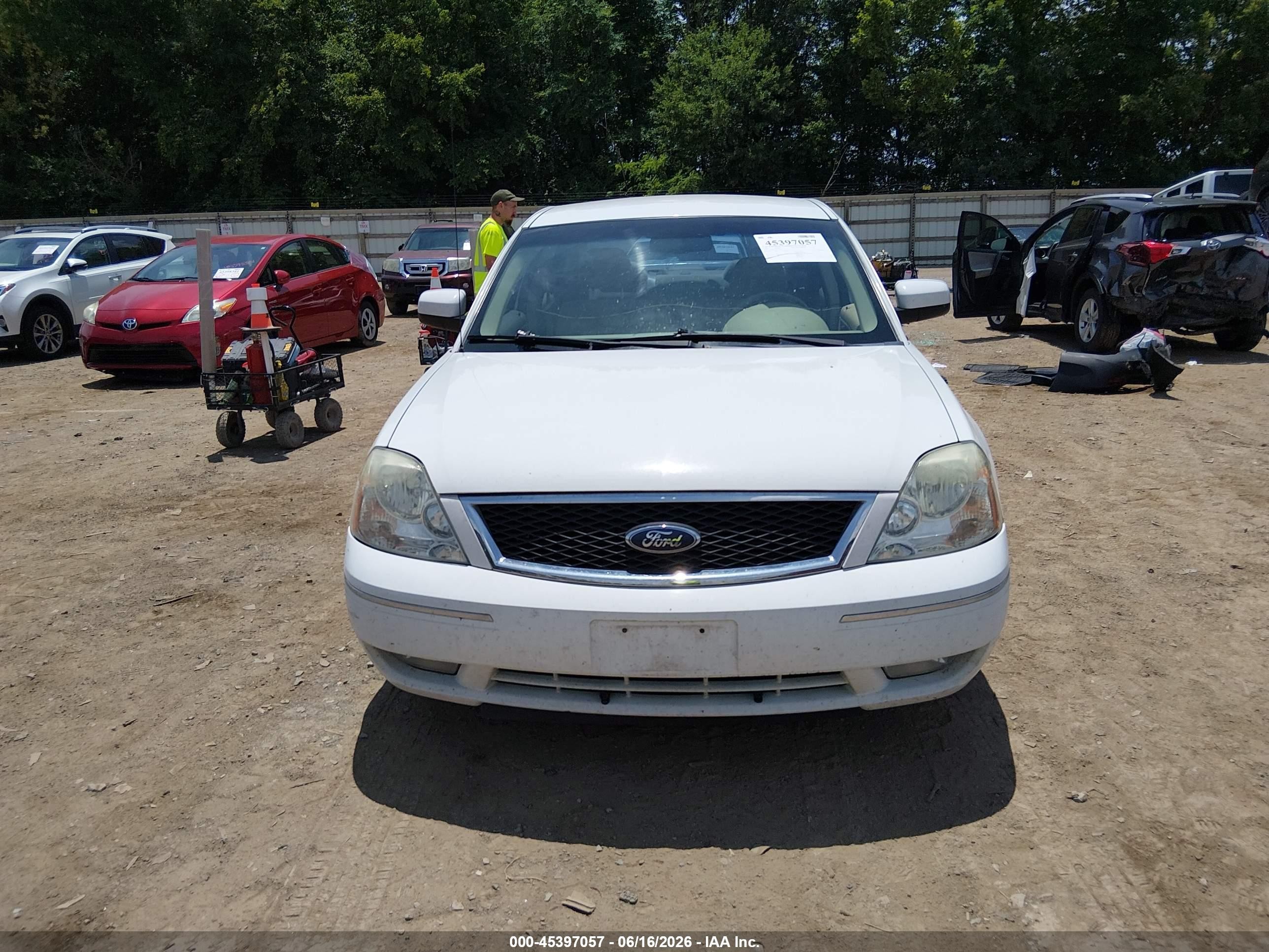 2006 Ford Five Hundred Sel White vin: 1FAFP24176G147233