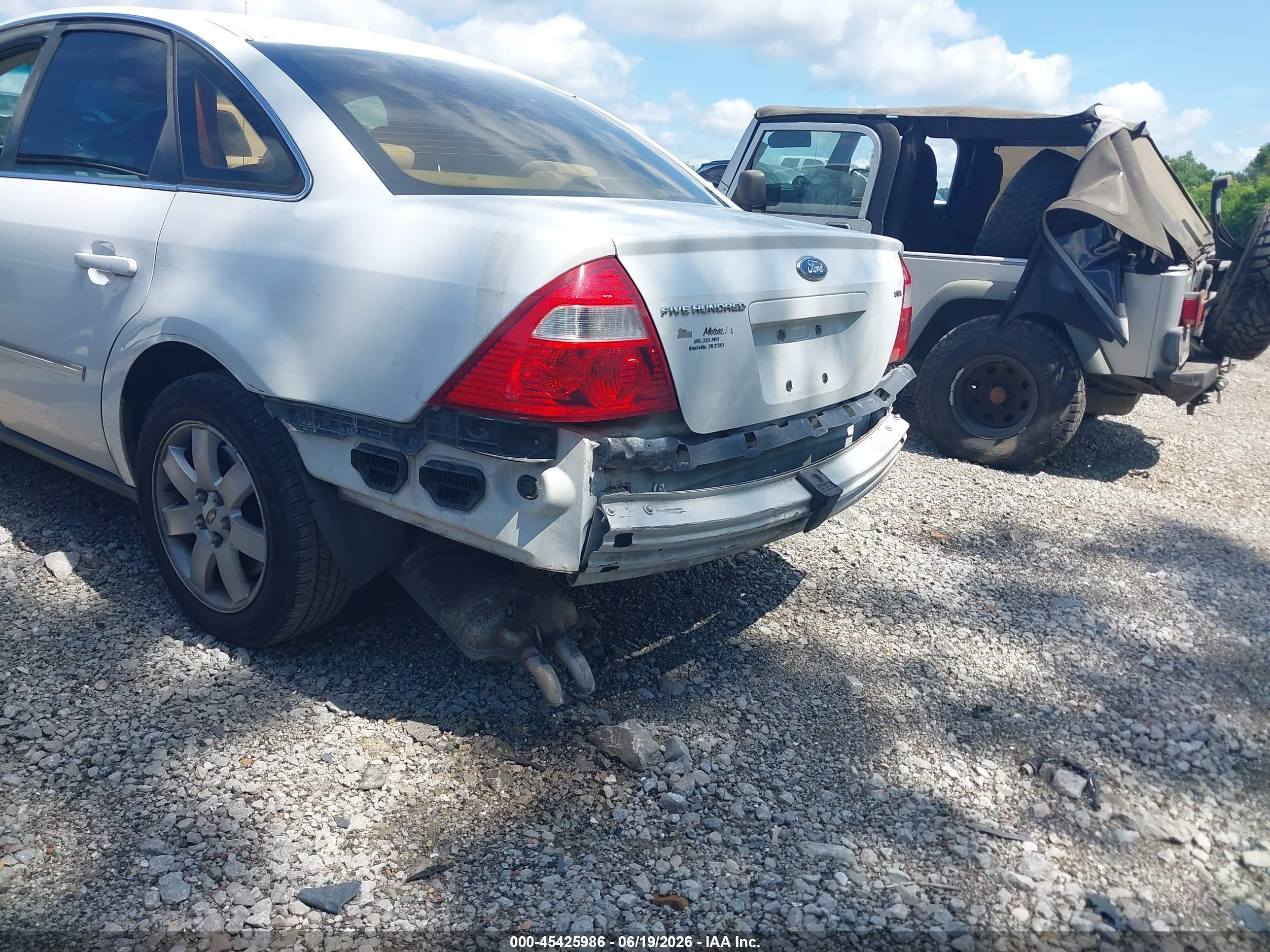 2005 Ford Five Hundred Sel White vin: 1FAFP24185G184225