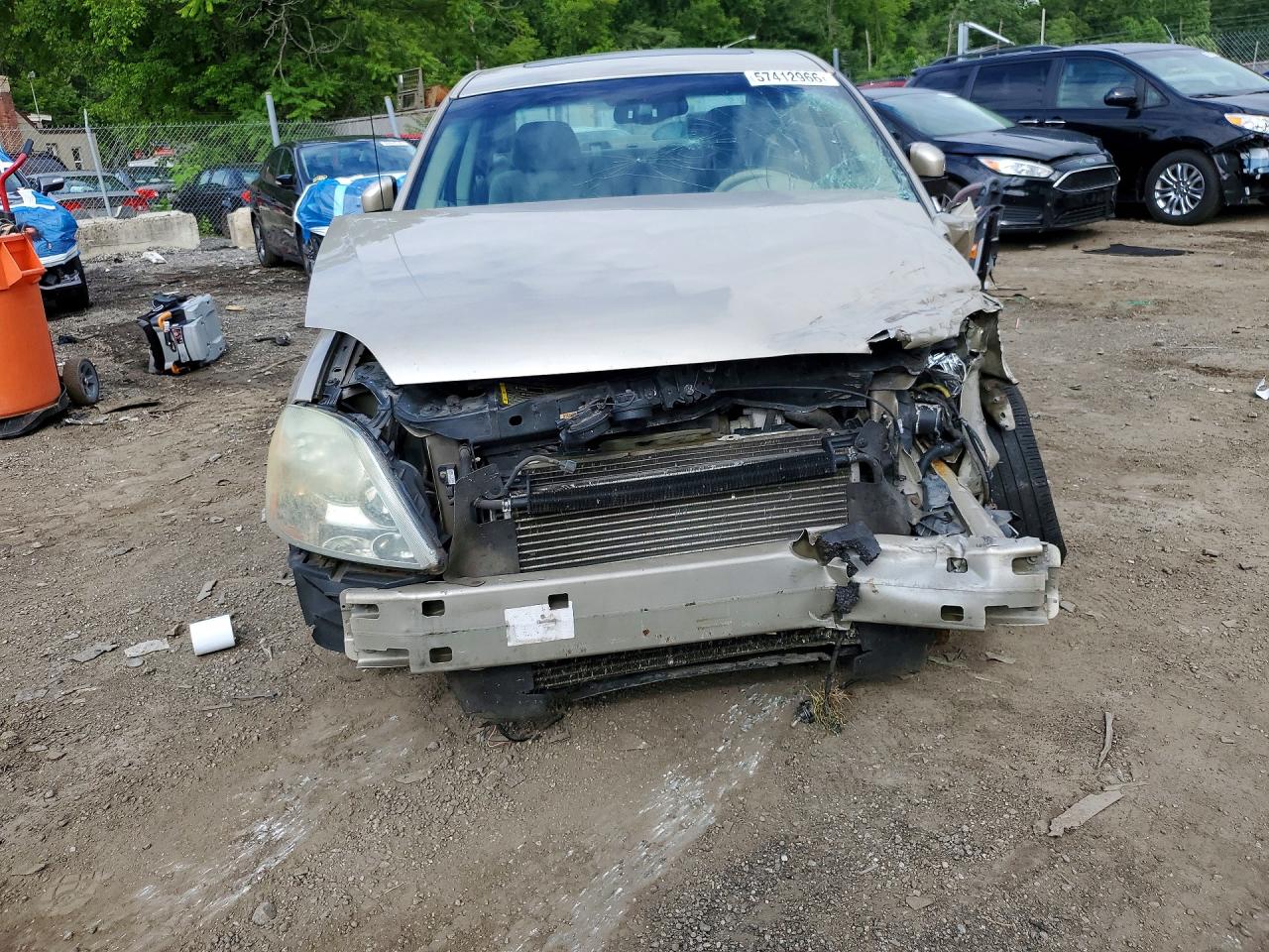 2005 Ford Five Hundred Gold vin: 1FAFP241X5G202157