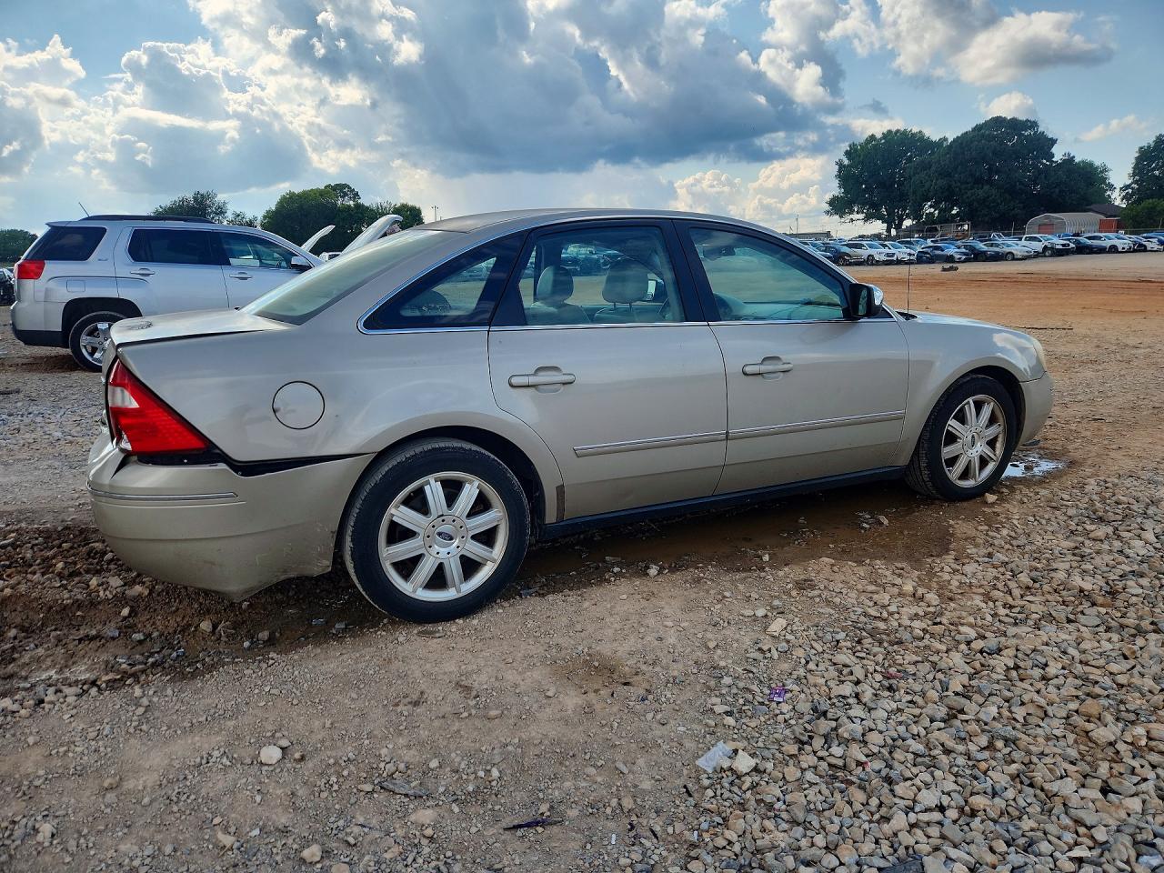 2005 Ford Five Hundred Limited Beige vin: 1FAFP25105G182922