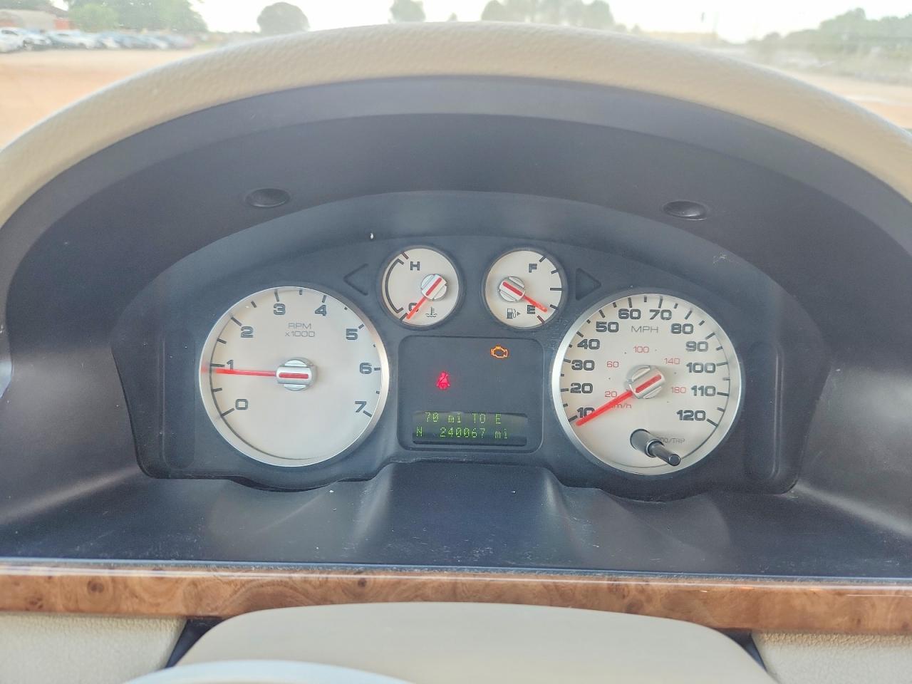 2005 Ford Five Hundred Limited Beige vin: 1FAFP25105G182922