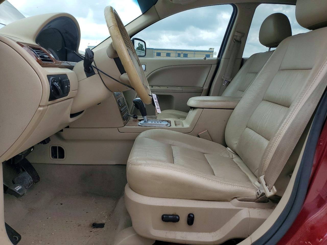 2007 Ford Five Hundred Limited Red vin: 1FAFP25117G119525