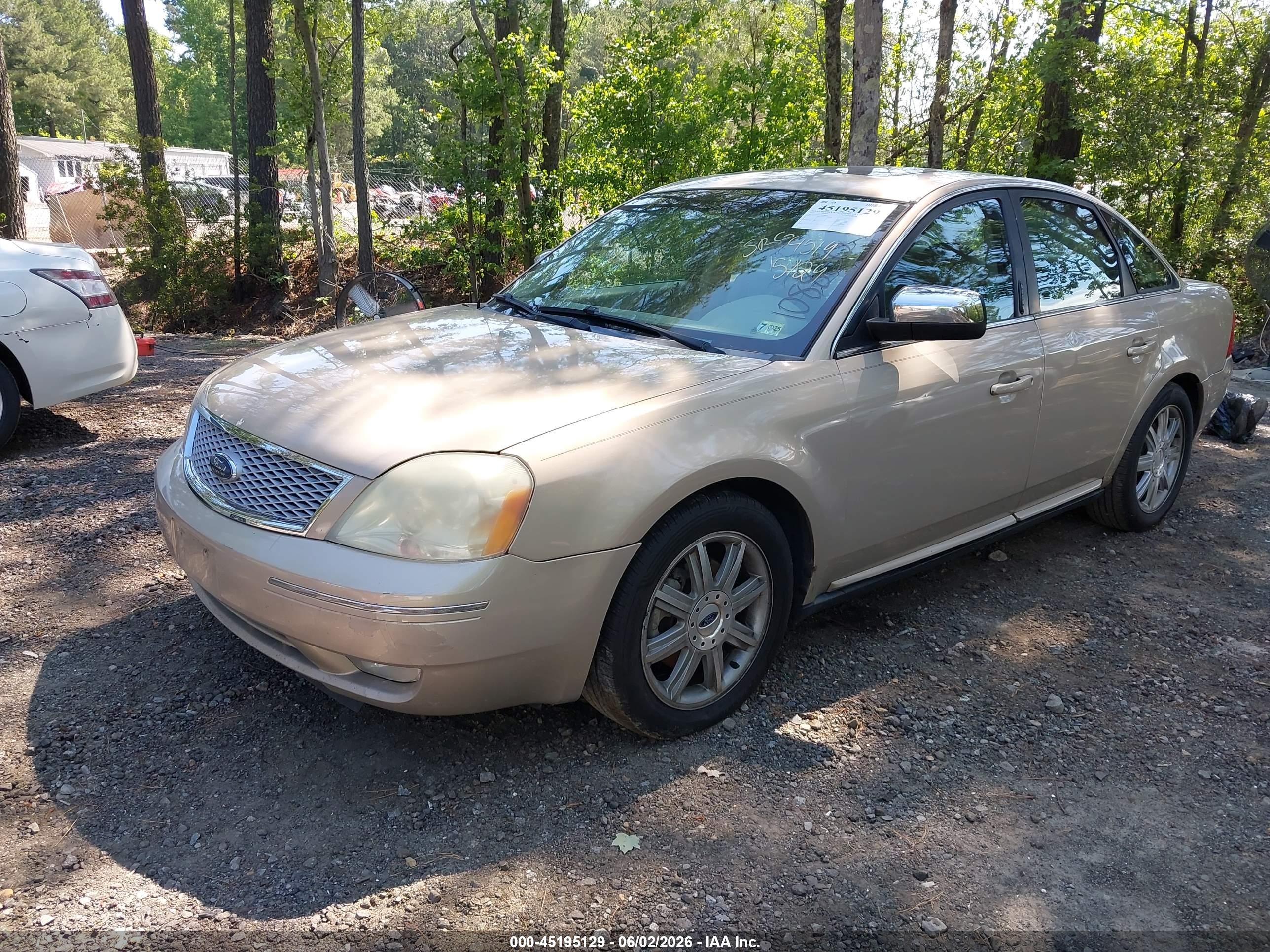 2007 Ford Five Hundred Limited Gold vin: 1FAFP25167G108830