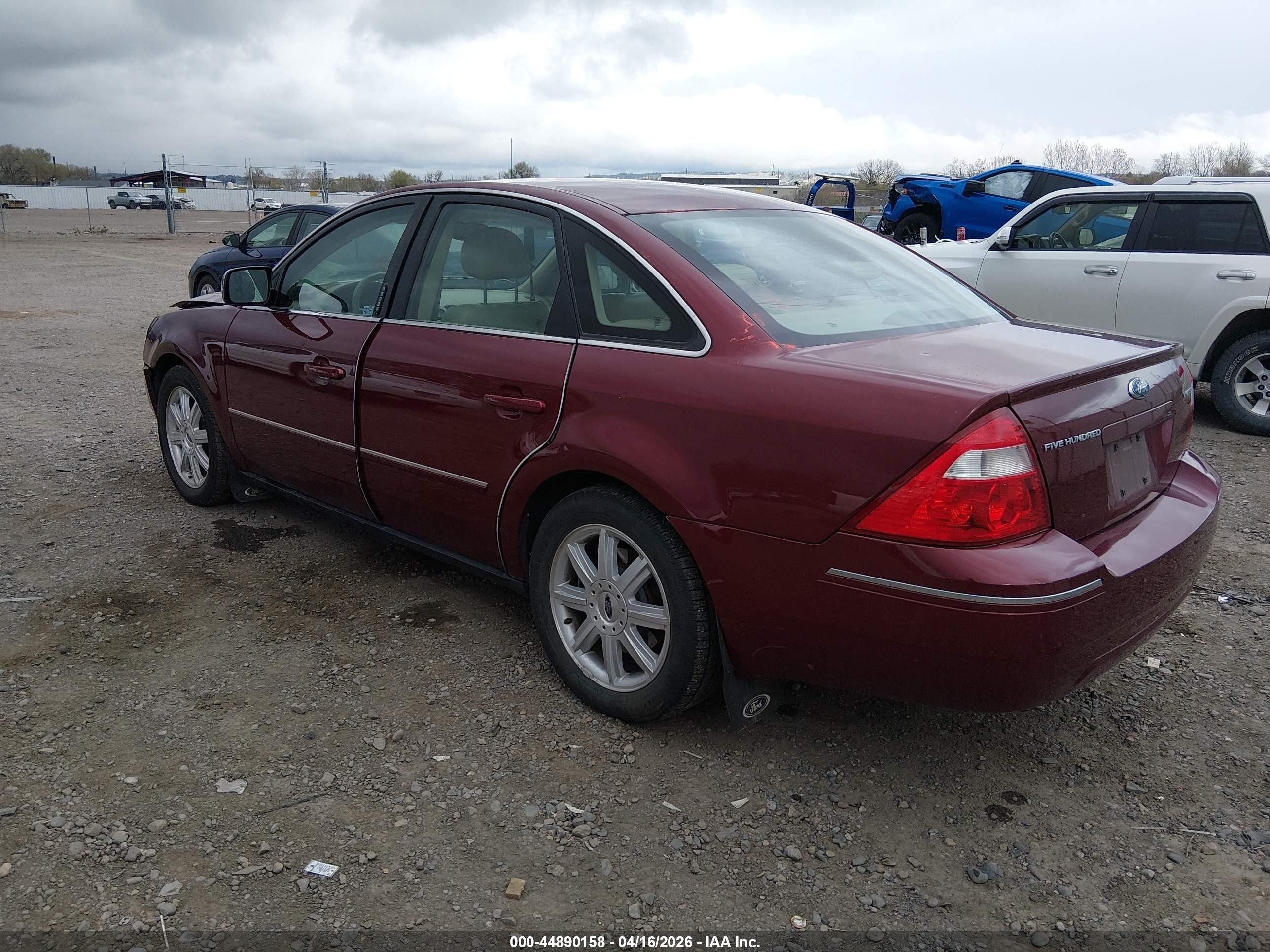 2005 Ford Five Hundred Limited Red vin: 1FAFP25175G176101