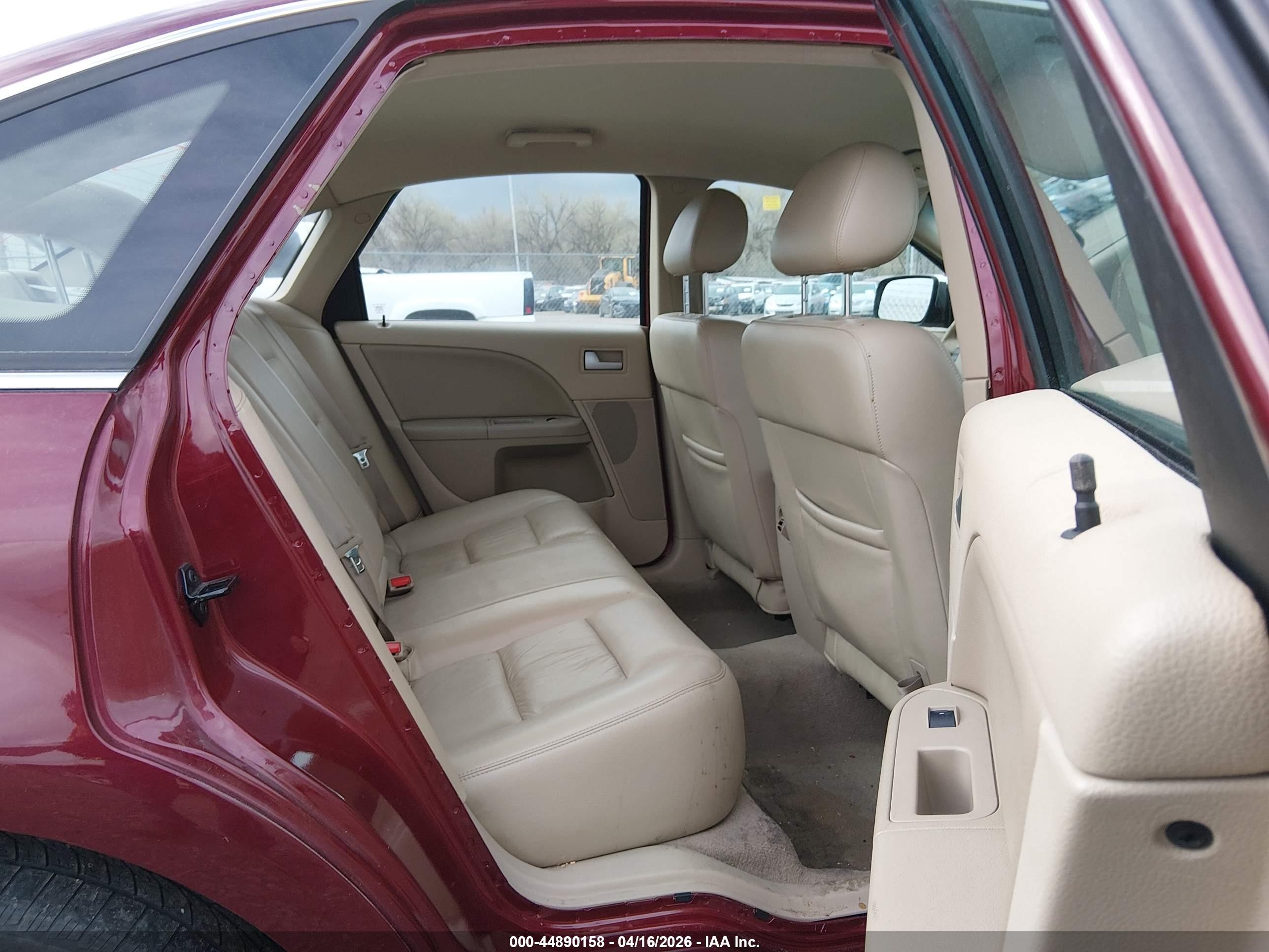 2005 Ford Five Hundred Limited Red vin: 1FAFP25175G176101