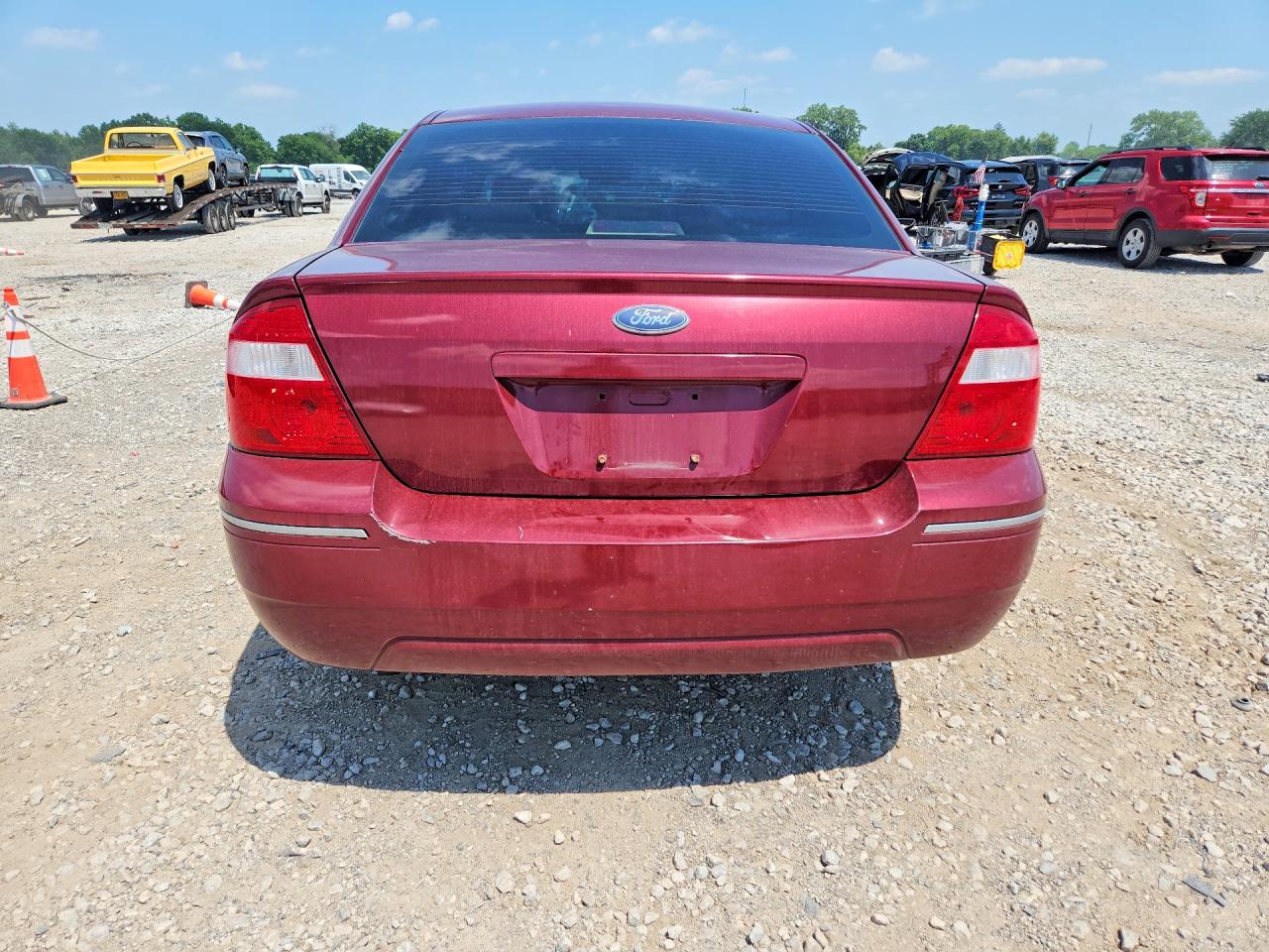 2005 Ford Five Hundred Limited Red vin: 1FAFP251X5G146686