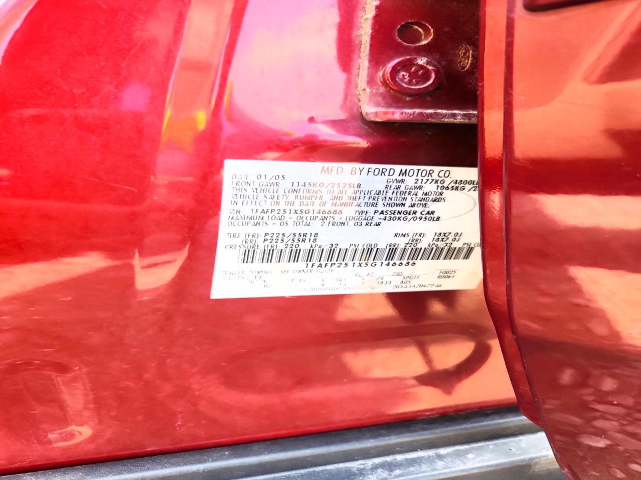 2005 Ford Five Hundred Limited Red vin: 1FAFP251X5G146686