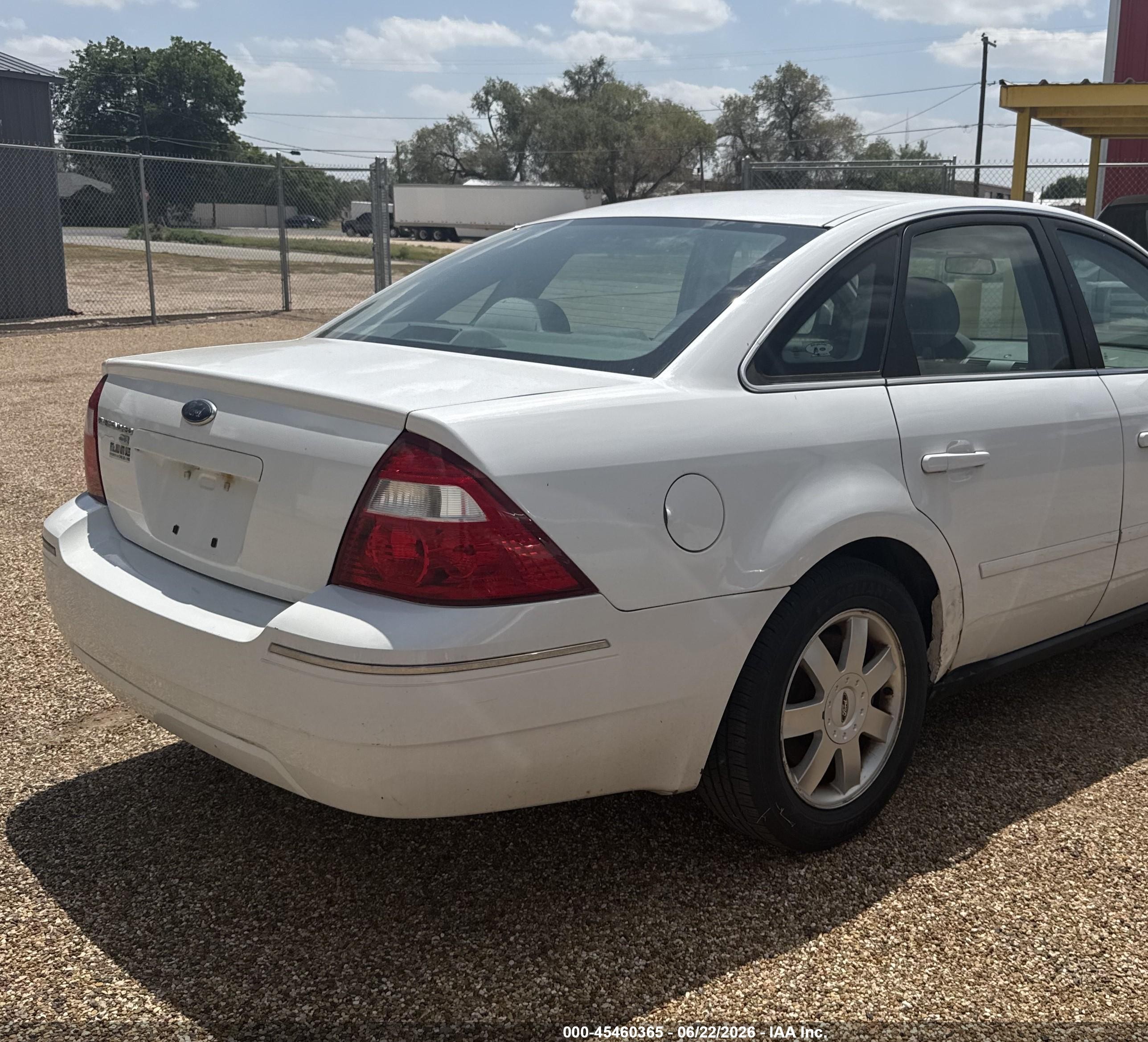 2006 Ford Five Hundred Se White vin: 1FAFP26136G130104