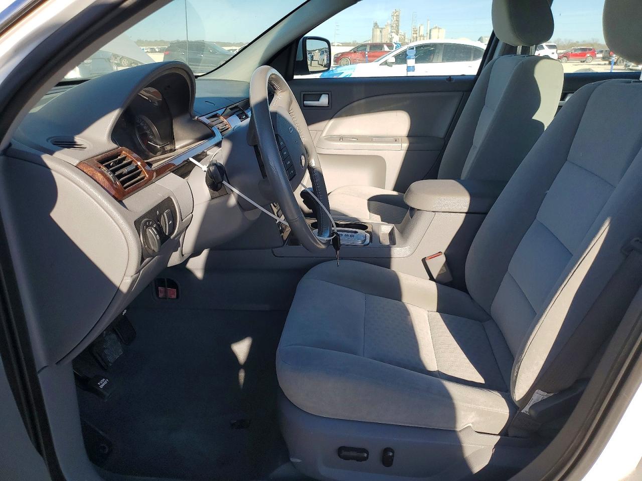 2006 Ford Five Hundred Sel White vin: 1FAFP27186G120375