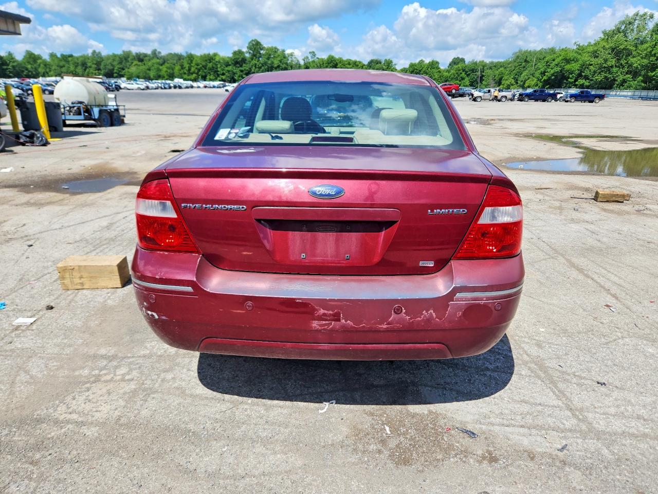 2005 Ford Five Hundred Limited Burgundy vin: 1FAFP28185G125671