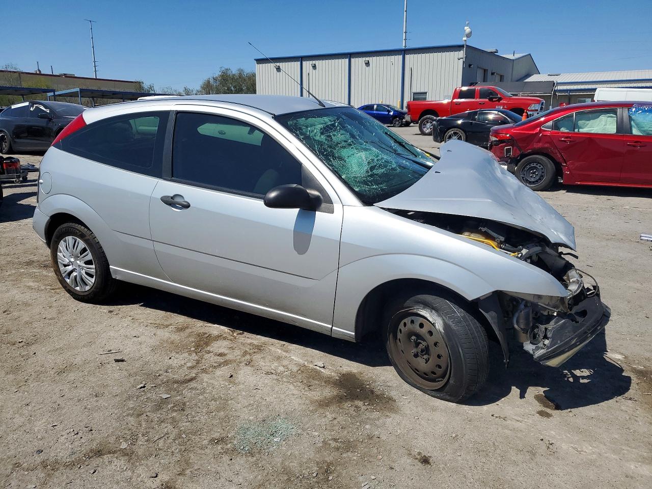 2007 Ford Focus Zx3 Серебряный vin: 1FAFP31N07W247324