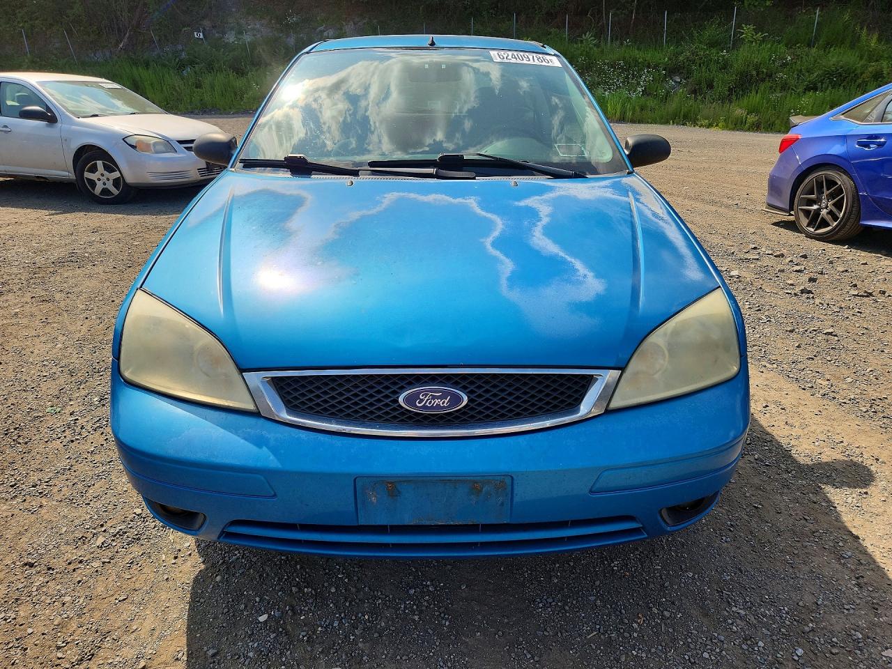 2007 Ford Focus Zx3 Blue vin: 1FAFP31N17W248515