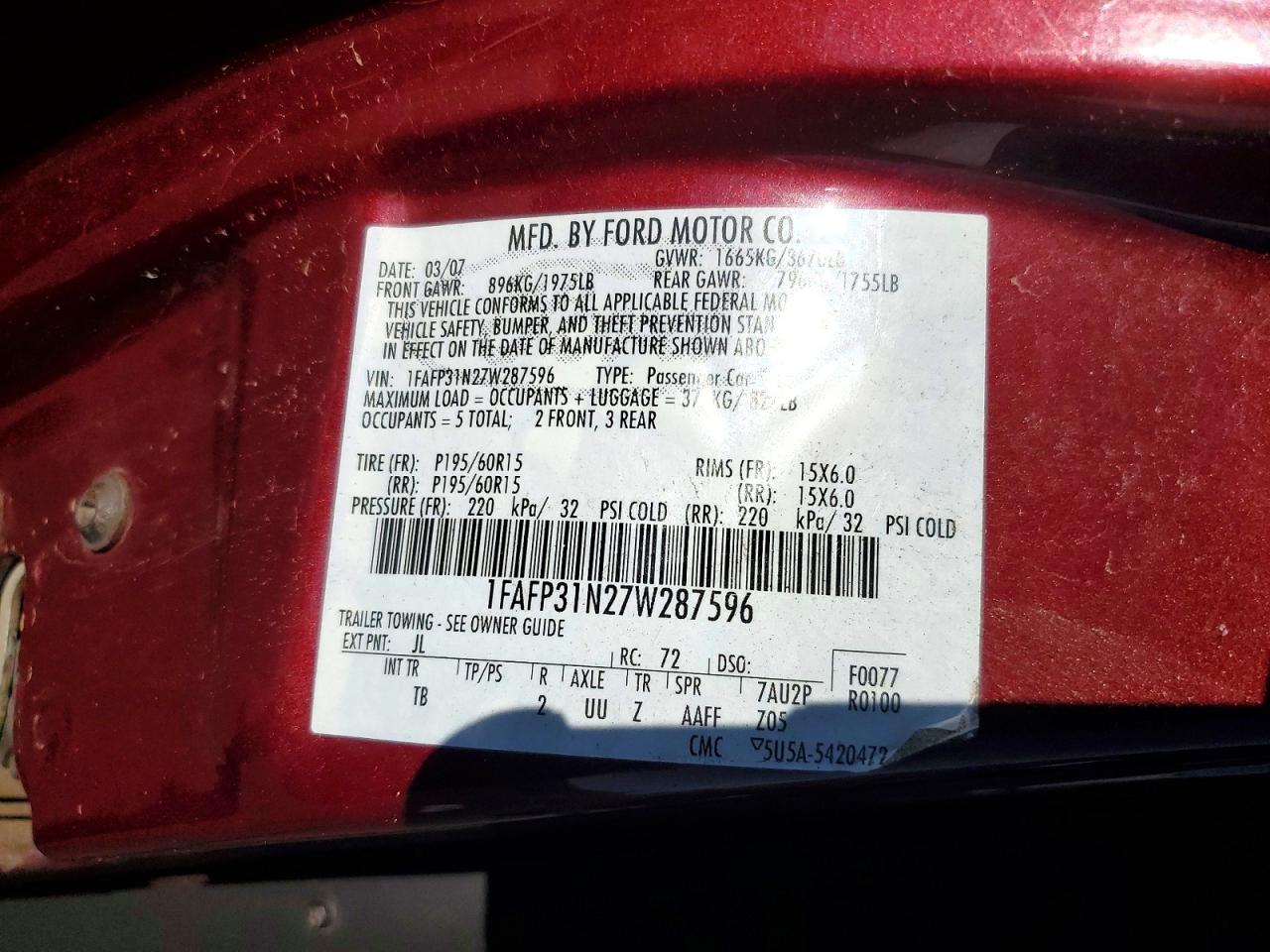 2007 Ford Focus Zx3 Burgundy vin: 1FAFP31N27W287596