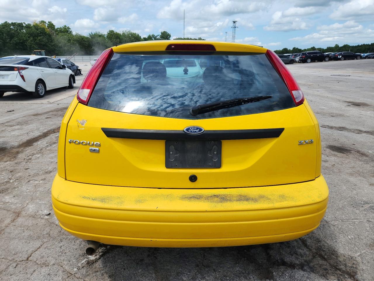 2006 Ford Focus Zx3 Желтый vin: 1FAFP31N36W178787