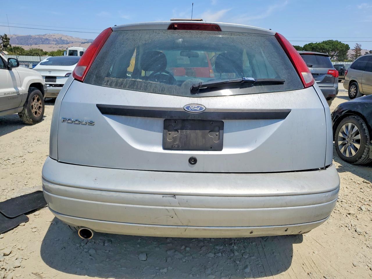 2007 Ford Focus Zx3 Gray vin: 1FAFP31N47W242966