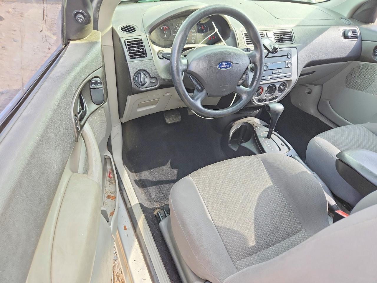 2006 Ford Focus Zx3 Silver vin: 1FAFP31N86W214697