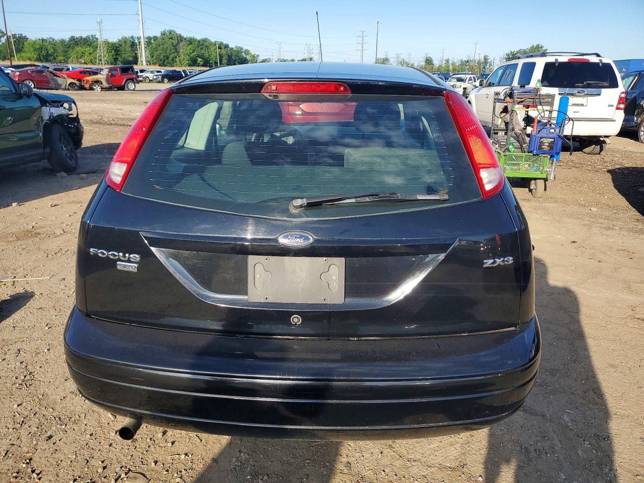 2006 Ford Focus Black vin: 1FAFP31N96W147494
