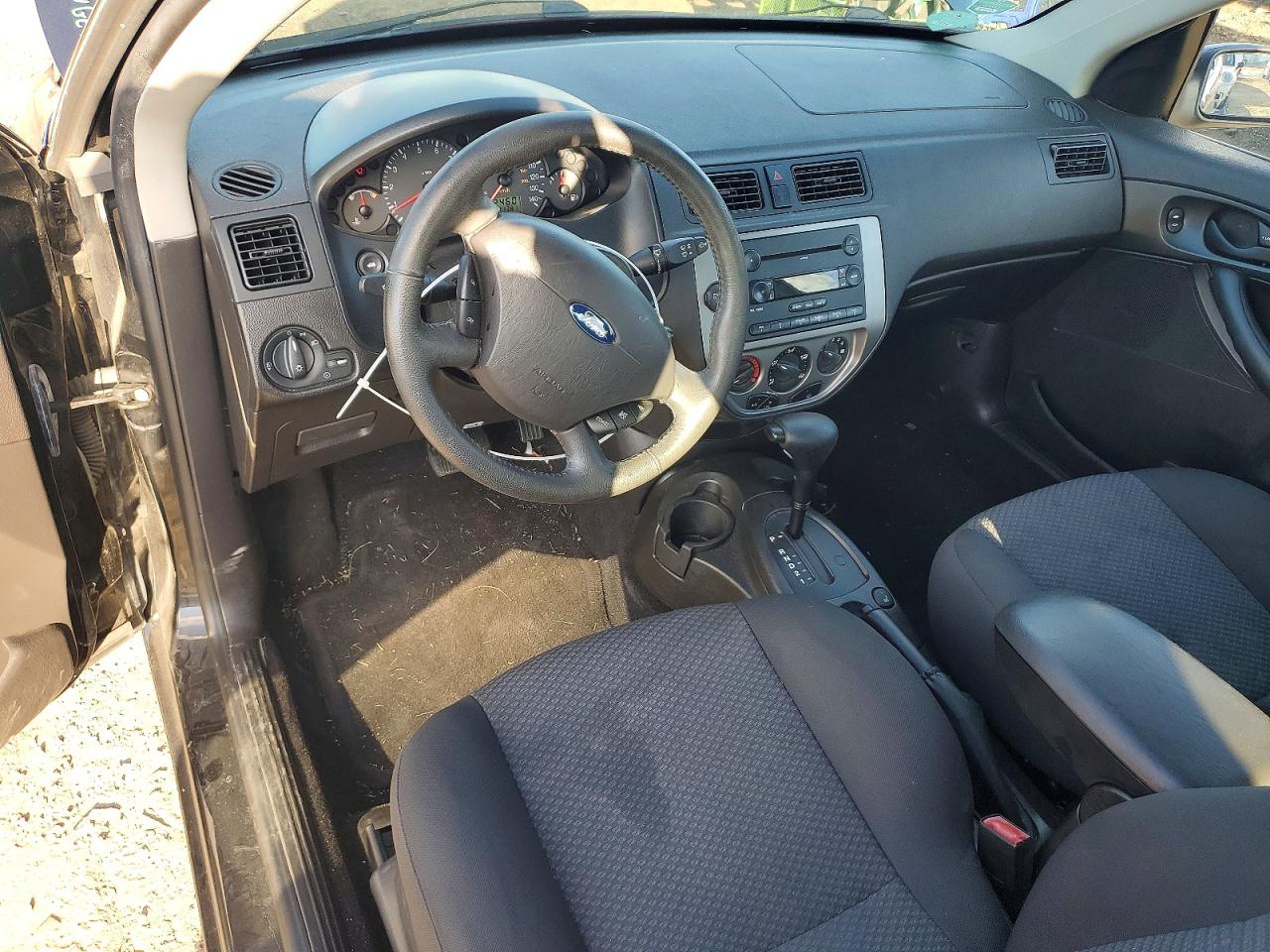 2006 Ford Focus Black vin: 1FAFP31N96W147494