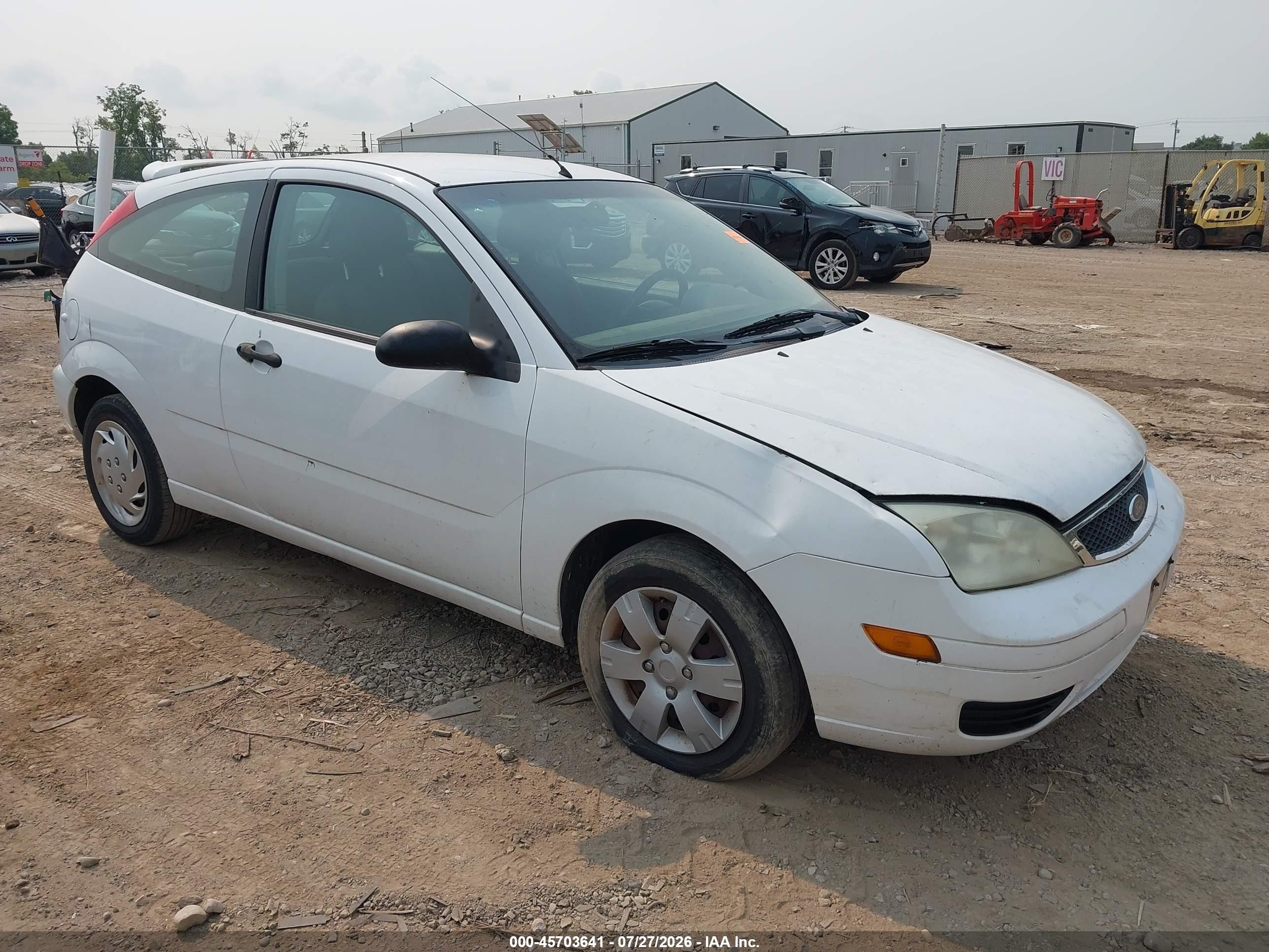 2007 Ford Focus S/se/ses White vin: 1FAFP31N97W192503