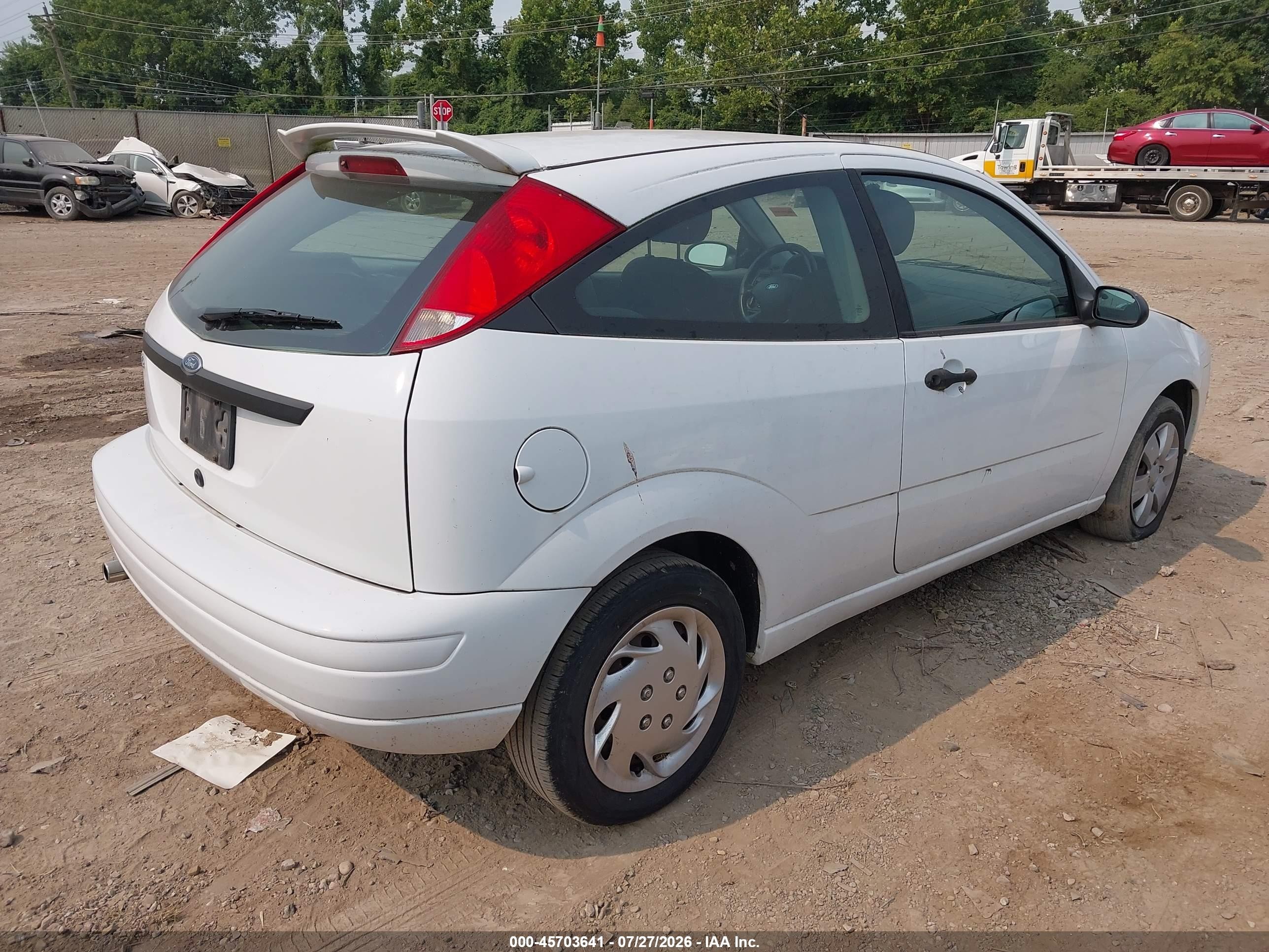 2007 Ford Focus S/se/ses White vin: 1FAFP31N97W192503