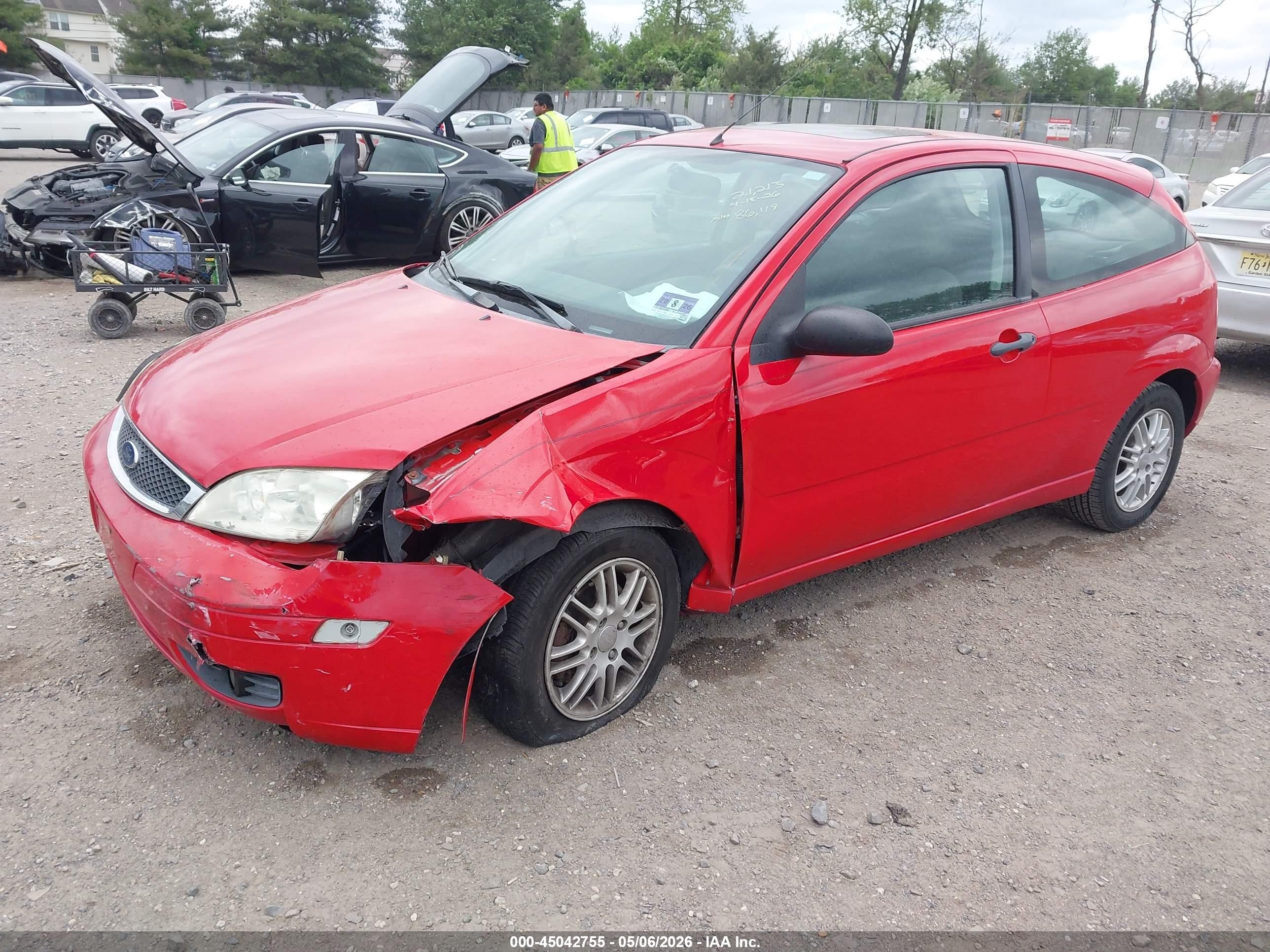 2007 Ford Focus S/se/ses Красный vin: 1FAFP31NX7W247007