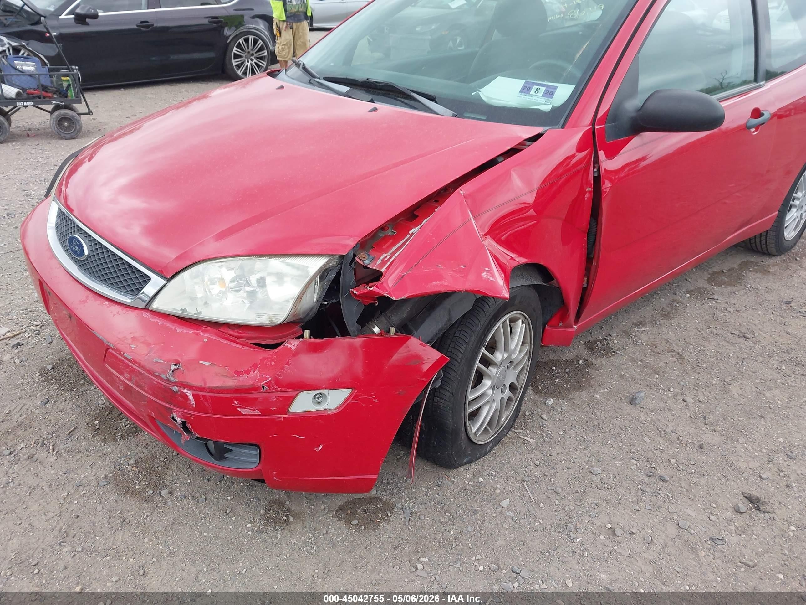 2007 Ford Focus S/se/ses Красный vin: 1FAFP31NX7W247007