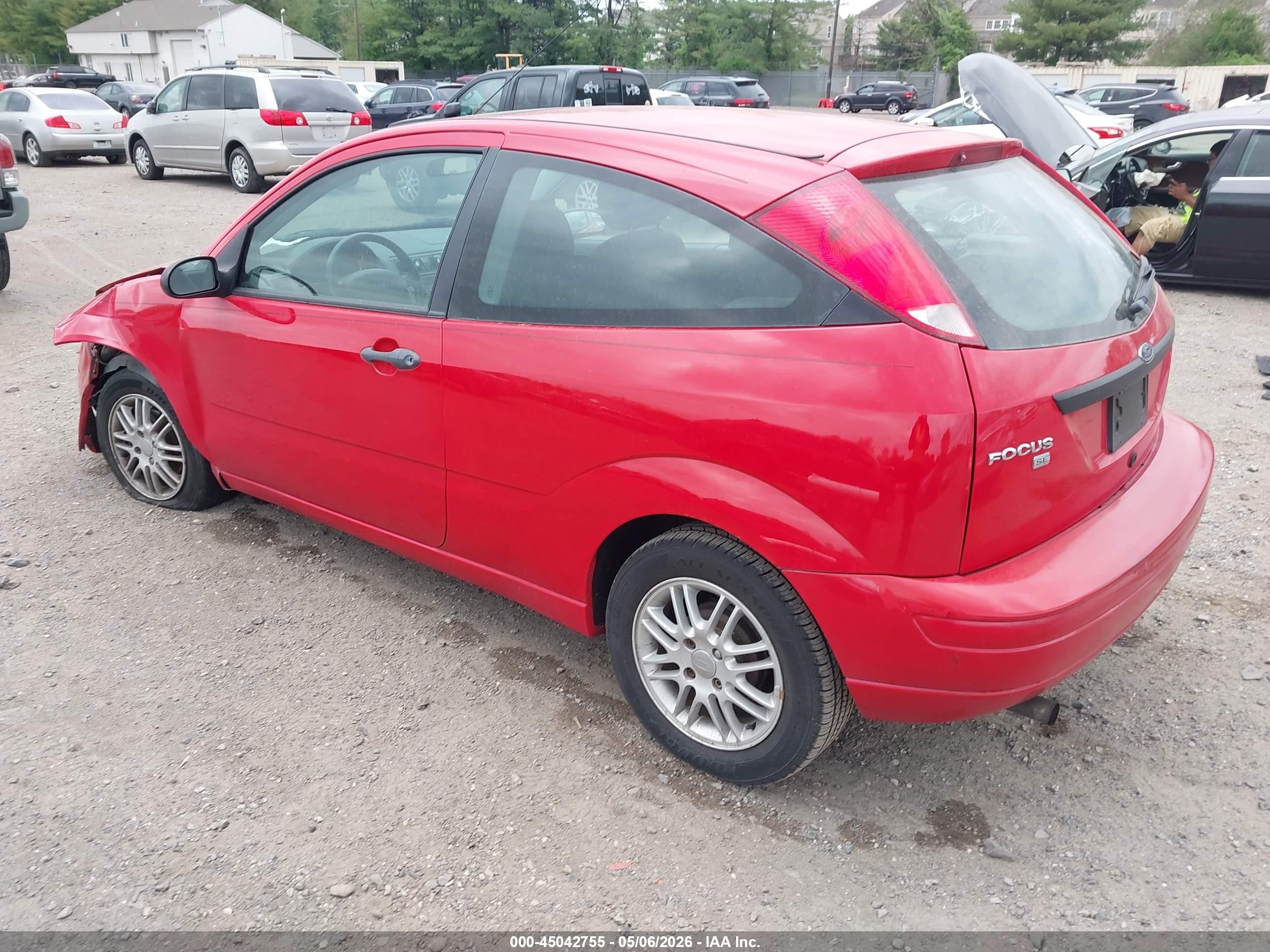 2007 Ford Focus S/se/ses Красный vin: 1FAFP31NX7W247007