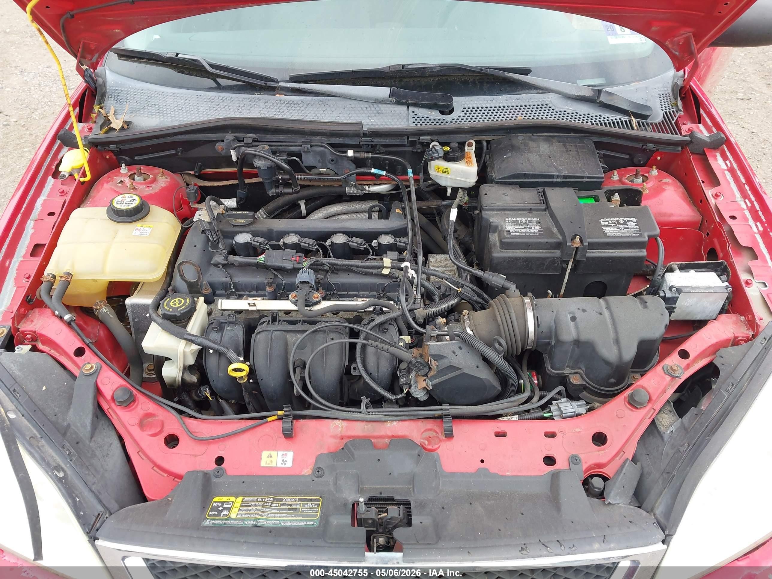 2007 Ford Focus S/se/ses Красный vin: 1FAFP31NX7W247007
