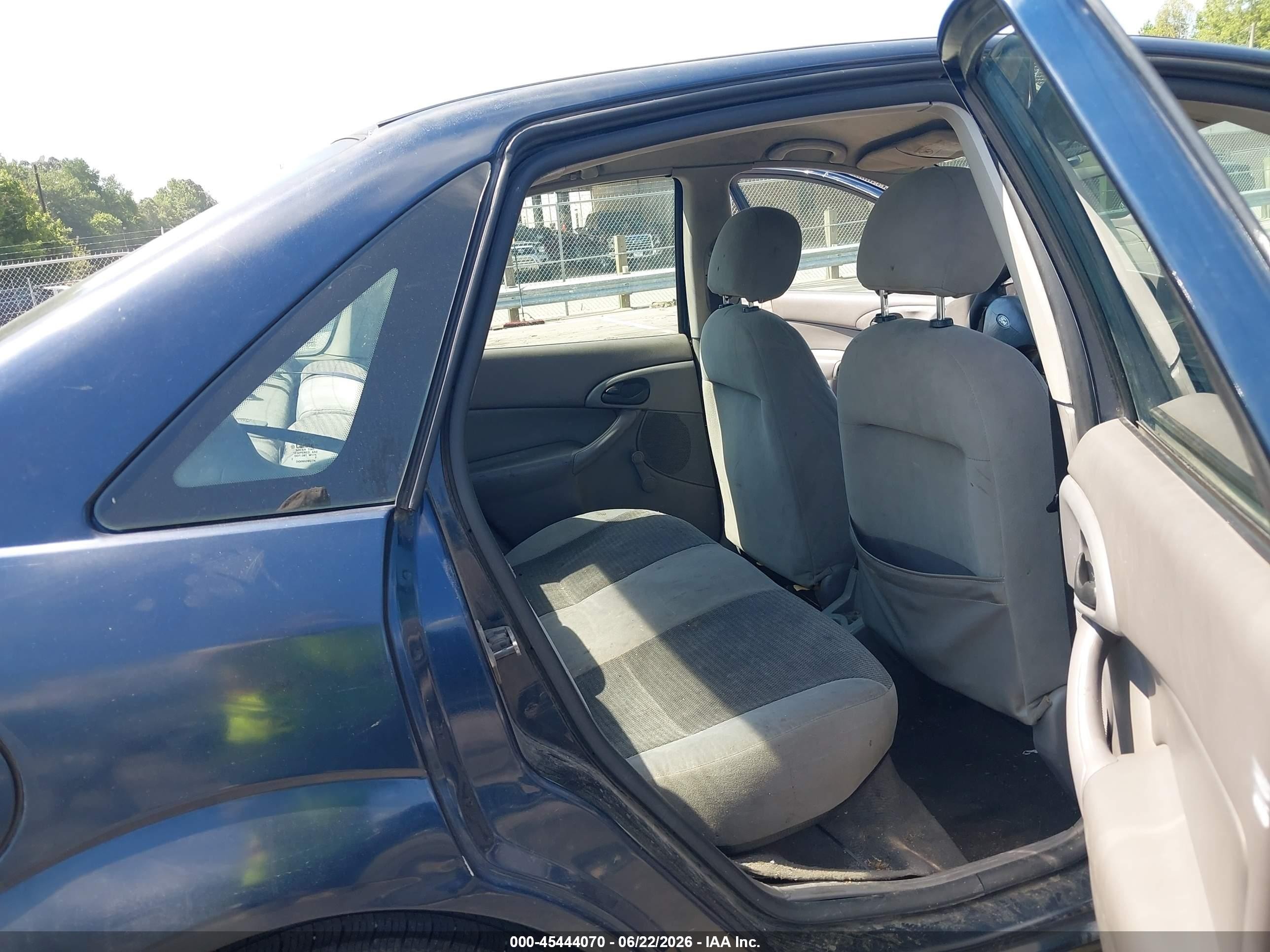 2003 Ford Focus Lx Blue vin: 1FAFP33P03W102406