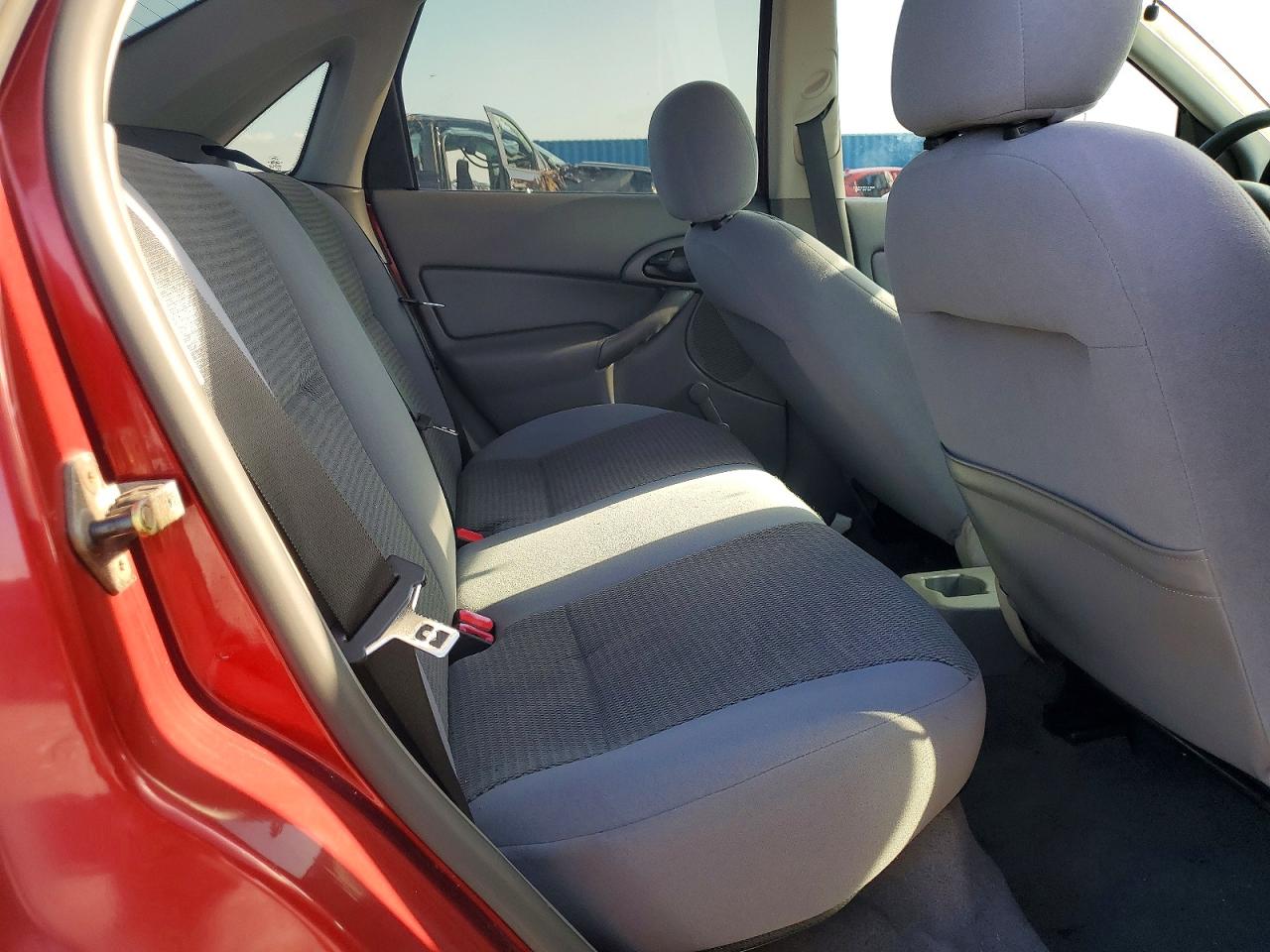 2004 Ford Focus Lx Burgundy vin: 1FAFP33P24W197357