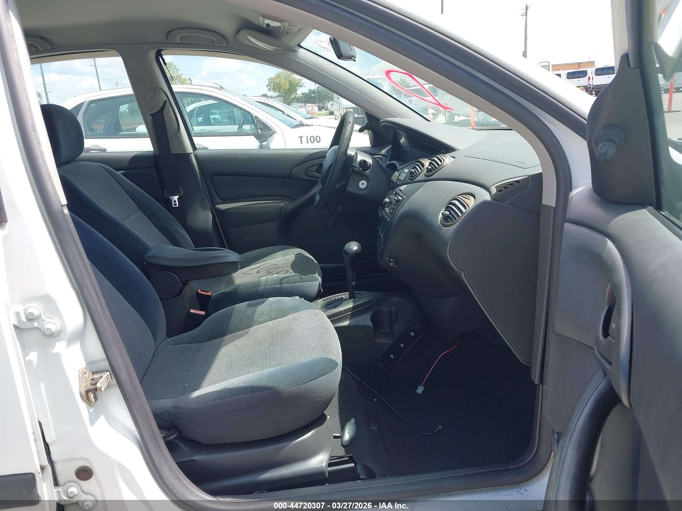 2002 Ford Focus Lx Белый vin: 1FAFP33P32W152991